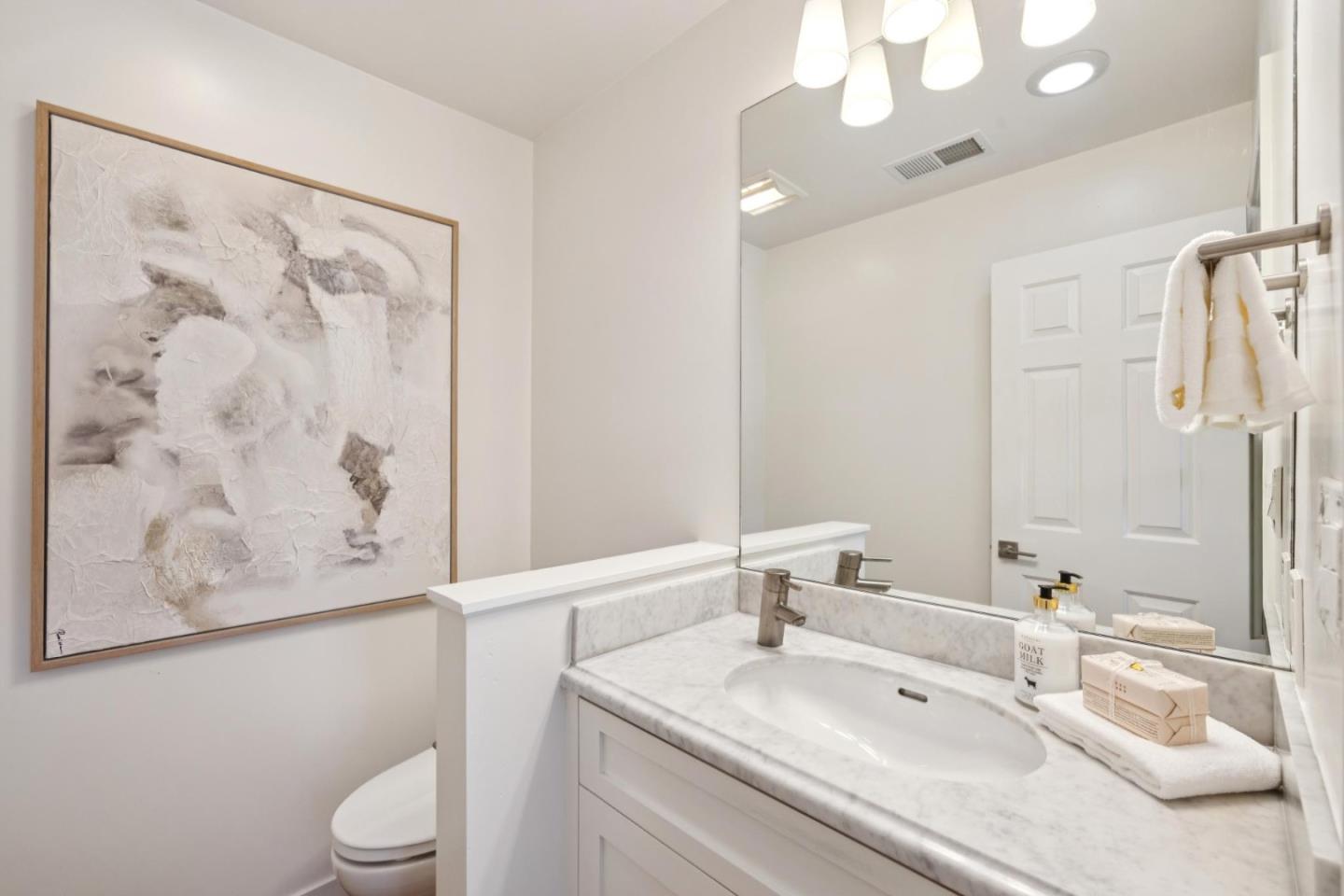 Detail Gallery Image 23 of 39 For 400 Santa Margarita Ave, Menlo Park,  CA 94025 - 3 Beds | 2/1 Baths