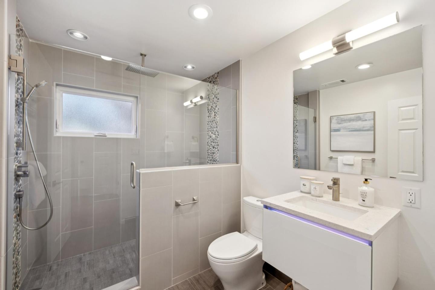 Detail Gallery Image 27 of 39 For 400 Santa Margarita Ave, Menlo Park,  CA 94025 - 3 Beds | 2/1 Baths