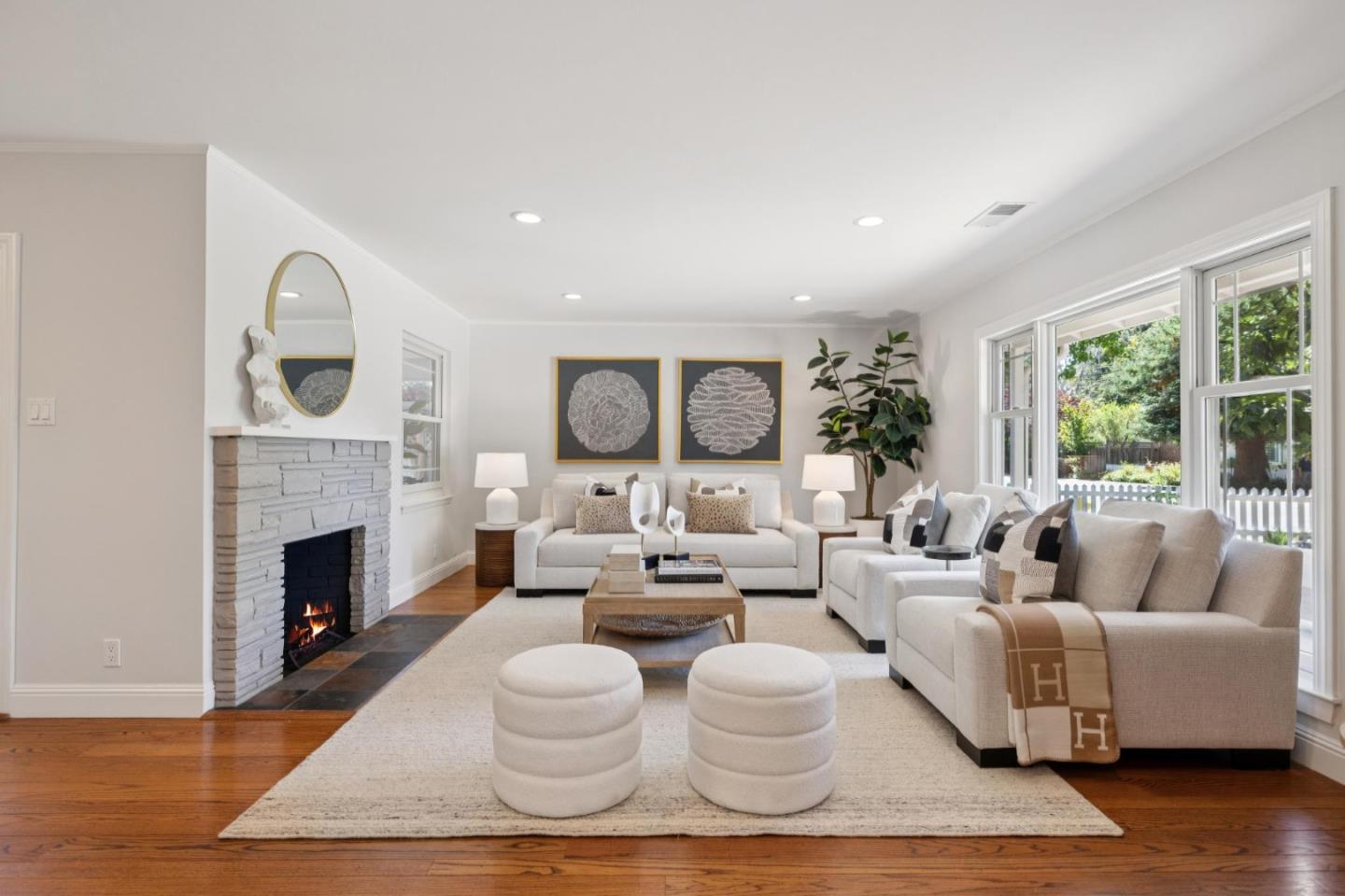 Detail Gallery Image 6 of 39 For 400 Santa Margarita Ave, Menlo Park,  CA 94025 - 3 Beds | 2/1 Baths