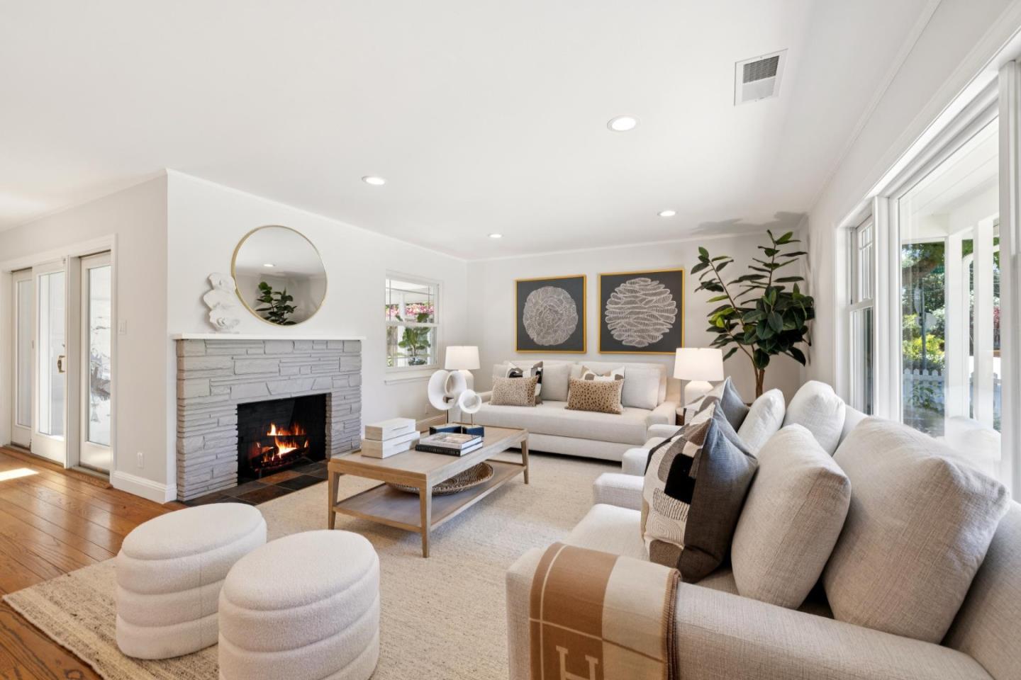 Detail Gallery Image 7 of 39 For 400 Santa Margarita Ave, Menlo Park,  CA 94025 - 3 Beds | 2/1 Baths