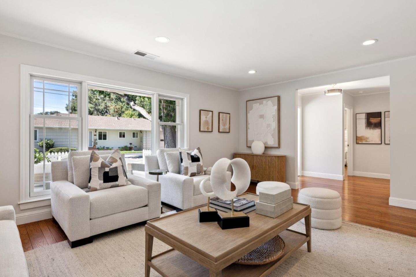 Detail Gallery Image 8 of 39 For 400 Santa Margarita Ave, Menlo Park,  CA 94025 - 3 Beds | 2/1 Baths