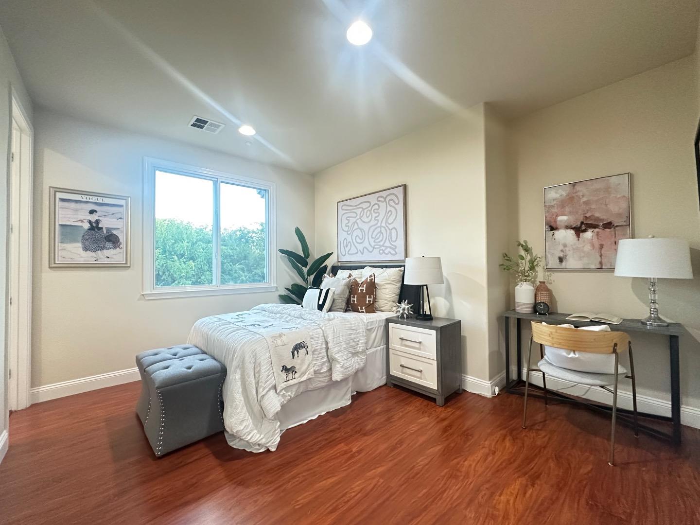 Detail Gallery Image 18 of 22 For 5043 Le Miccine Ter, San Jose,  CA 95129 - 2 Beds | 2/1 Baths