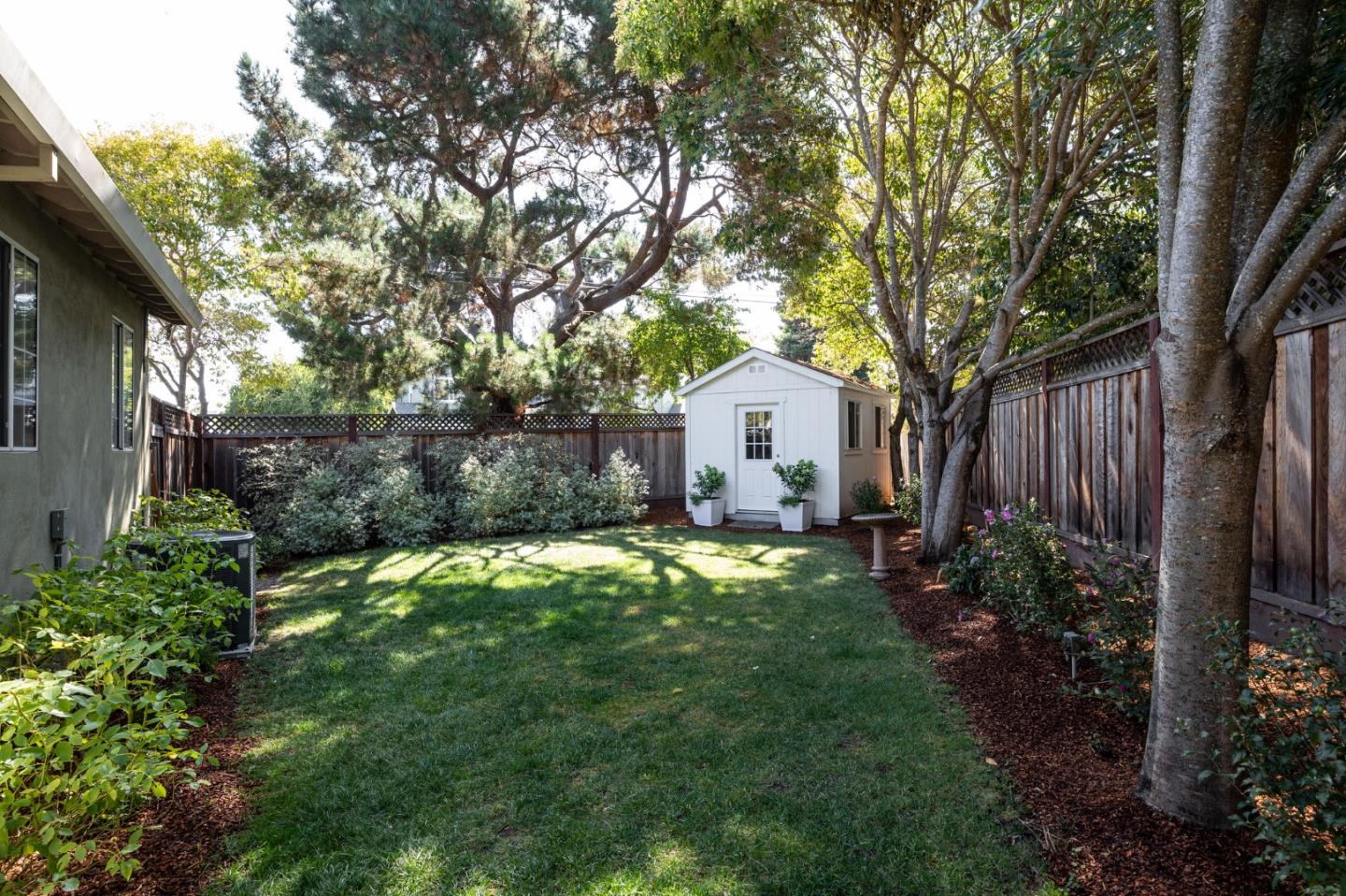 Detail Gallery Image 13 of 15 For 186 Wildwood Ave, San Carlos,  CA 94070 - 2 Beds | 2 Baths