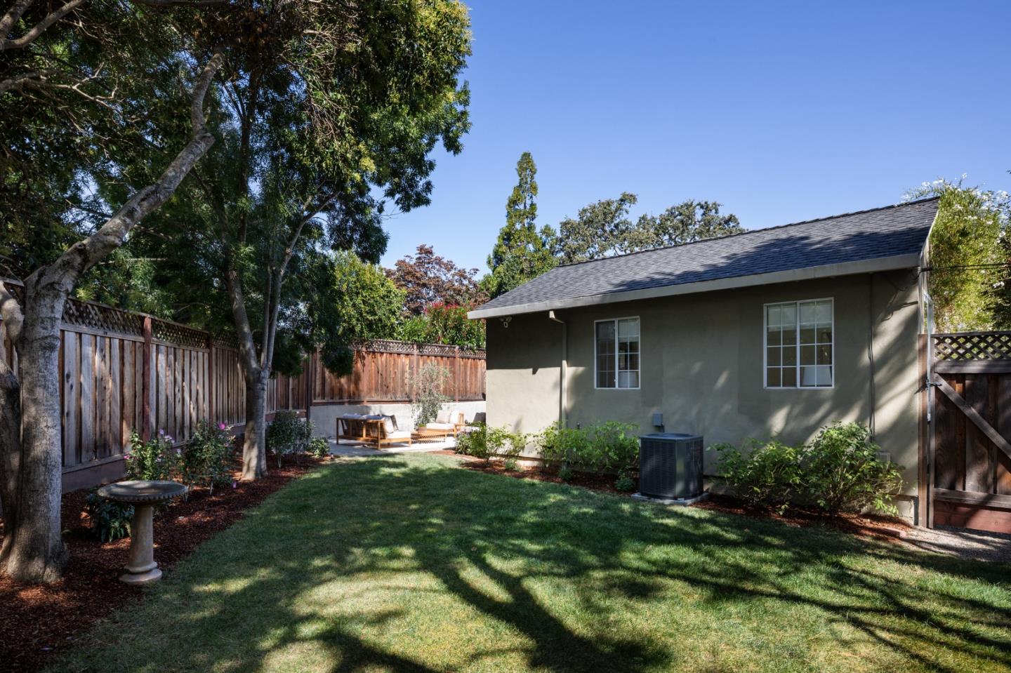 Detail Gallery Image 15 of 15 For 186 Wildwood Ave, San Carlos,  CA 94070 - 2 Beds | 2 Baths