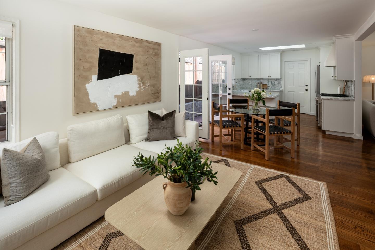 Detail Gallery Image 5 of 15 For 186 Wildwood Ave, San Carlos,  CA 94070 - 2 Beds | 2 Baths