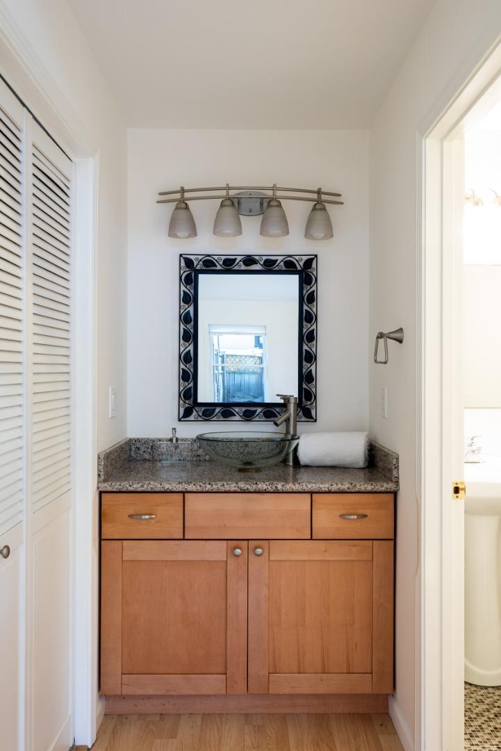 Detail Gallery Image 21 of 35 For 637 Central Ave, Menlo Park,  CA 94025 - 4 Beds | 3/1 Baths
