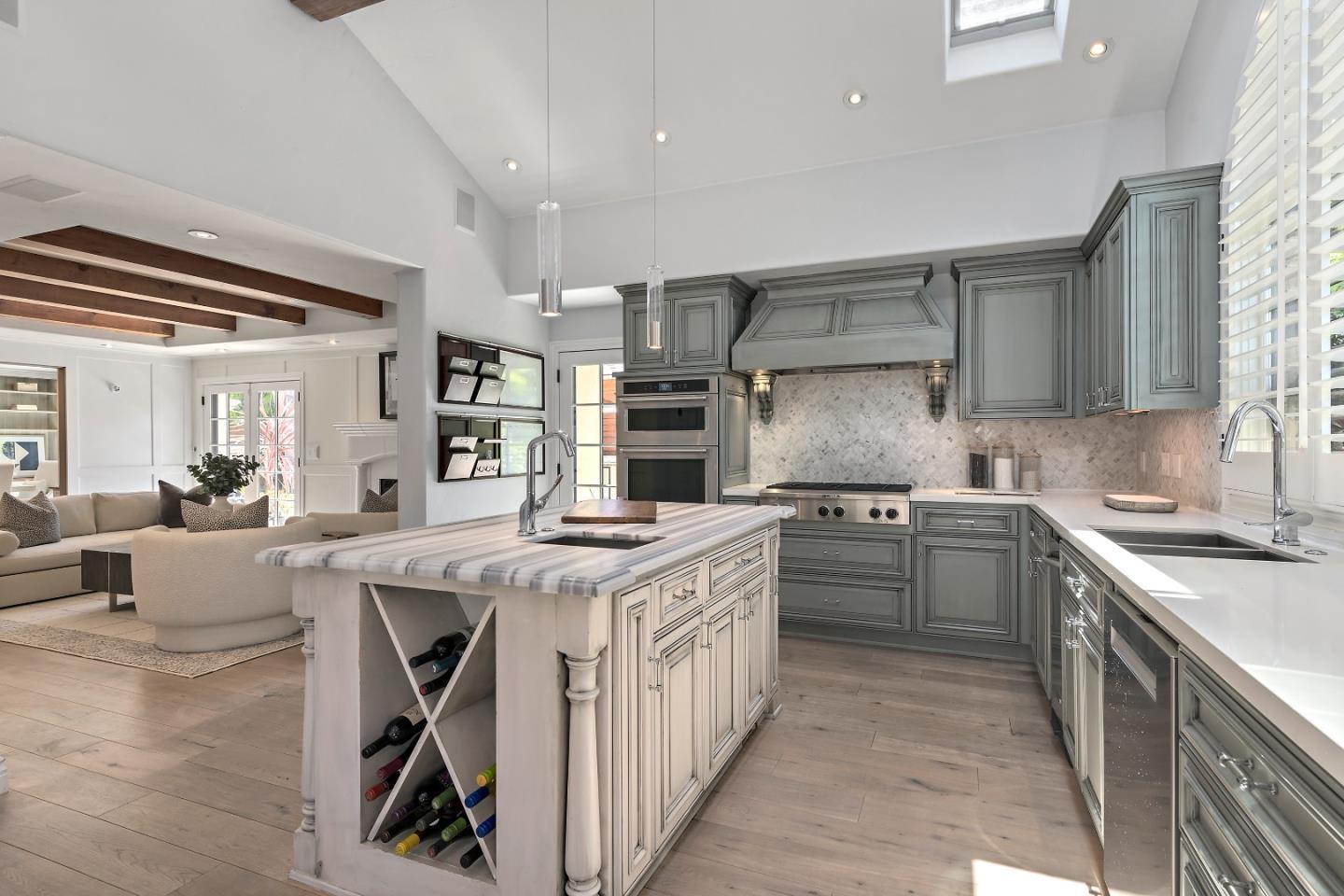 Detail Gallery Image 12 of 37 For 65 Fairfax Ave, Atherton,  CA 94027 - 4 Beds | 4/1 Baths