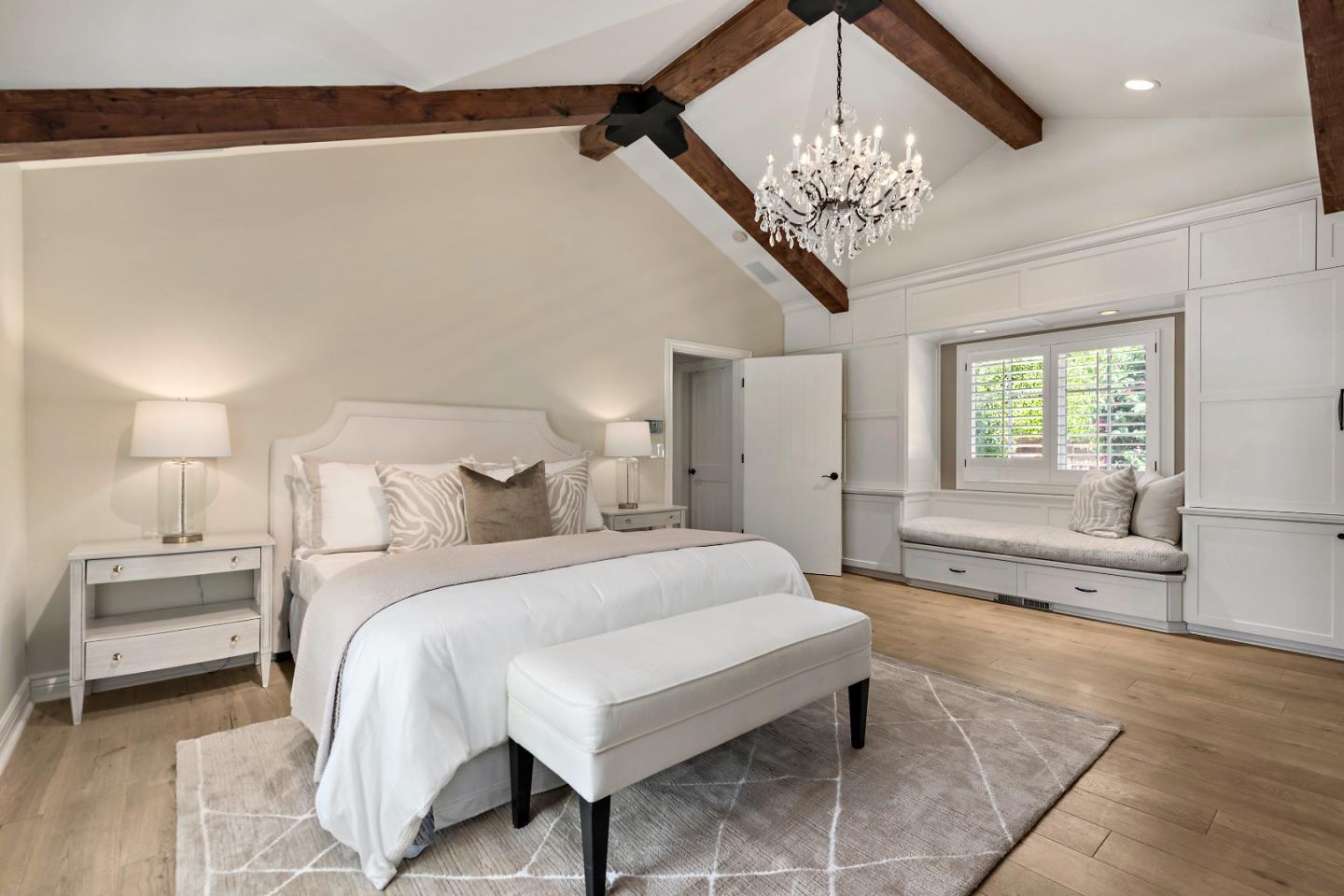 Detail Gallery Image 21 of 37 For 65 Fairfax Ave, Atherton,  CA 94027 - 4 Beds | 4/1 Baths