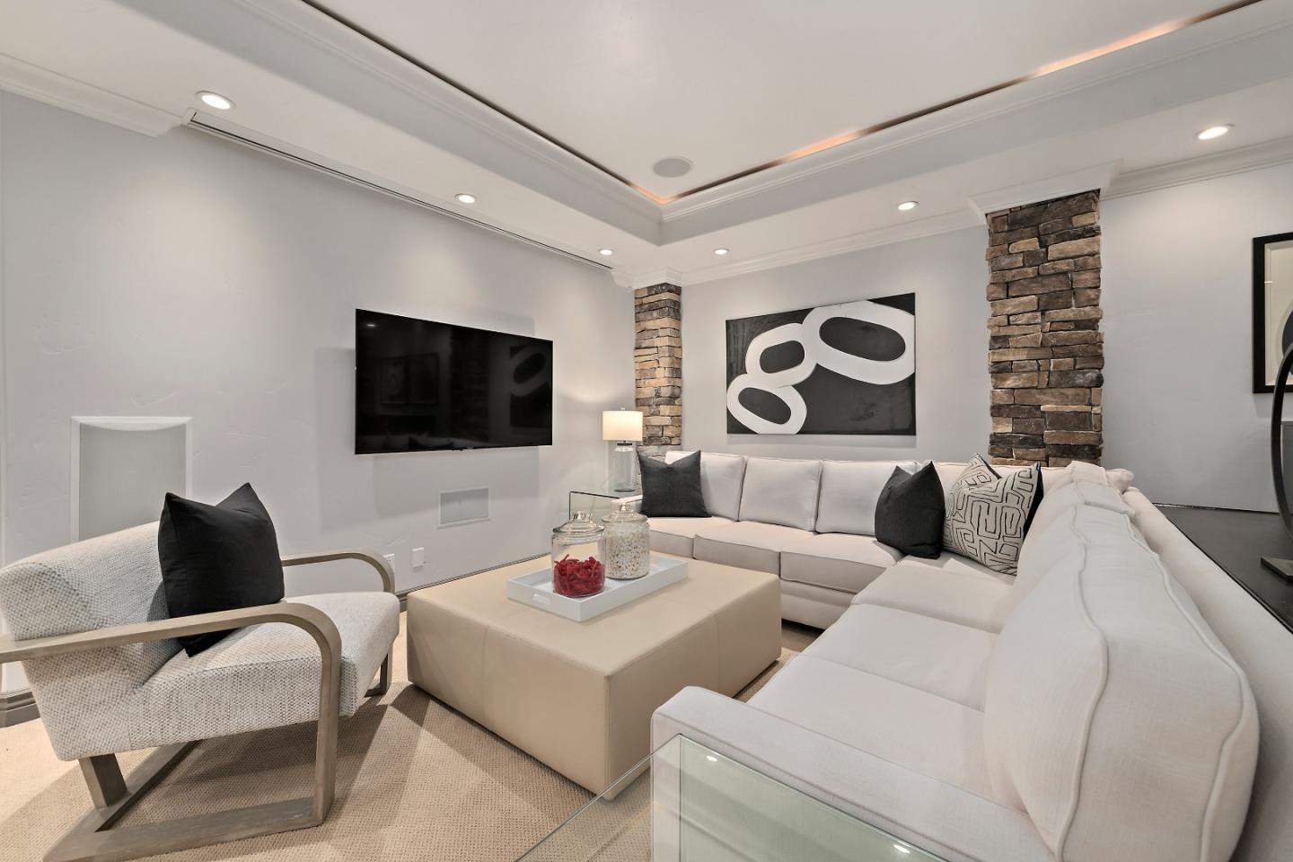 Detail Gallery Image 27 of 37 For 65 Fairfax Ave, Atherton,  CA 94027 - 4 Beds | 4/1 Baths
