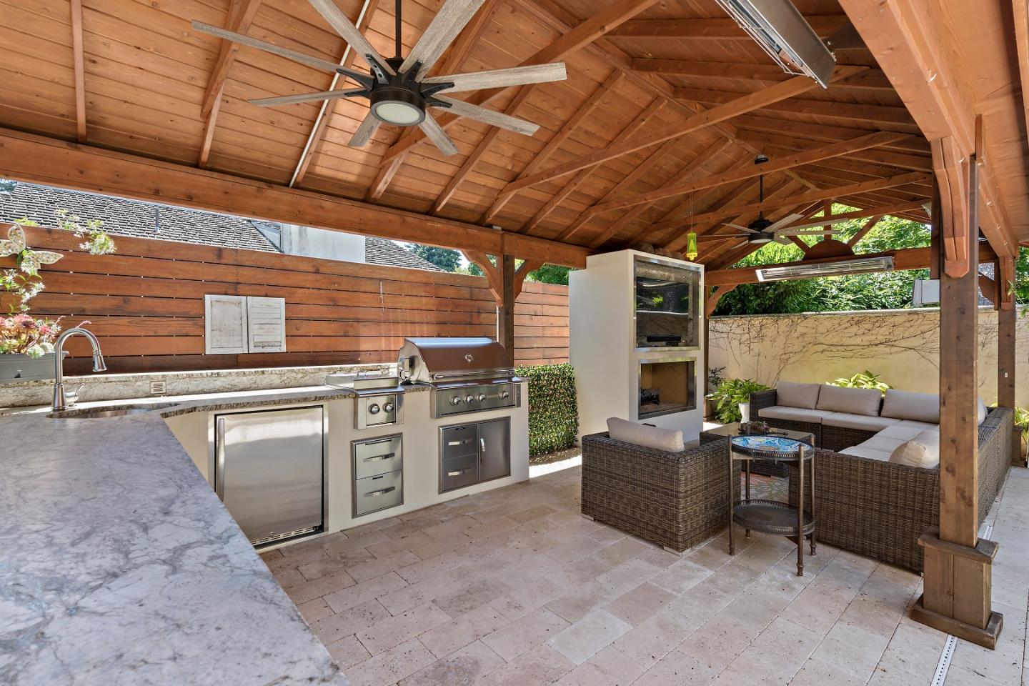 Detail Gallery Image 31 of 37 For 65 Fairfax Ave, Atherton,  CA 94027 - 4 Beds | 4/1 Baths