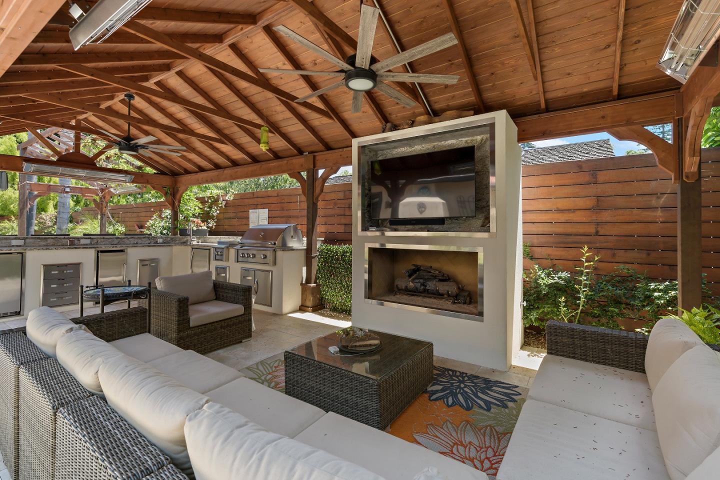 Detail Gallery Image 32 of 37 For 65 Fairfax Ave, Atherton,  CA 94027 - 4 Beds | 4/1 Baths