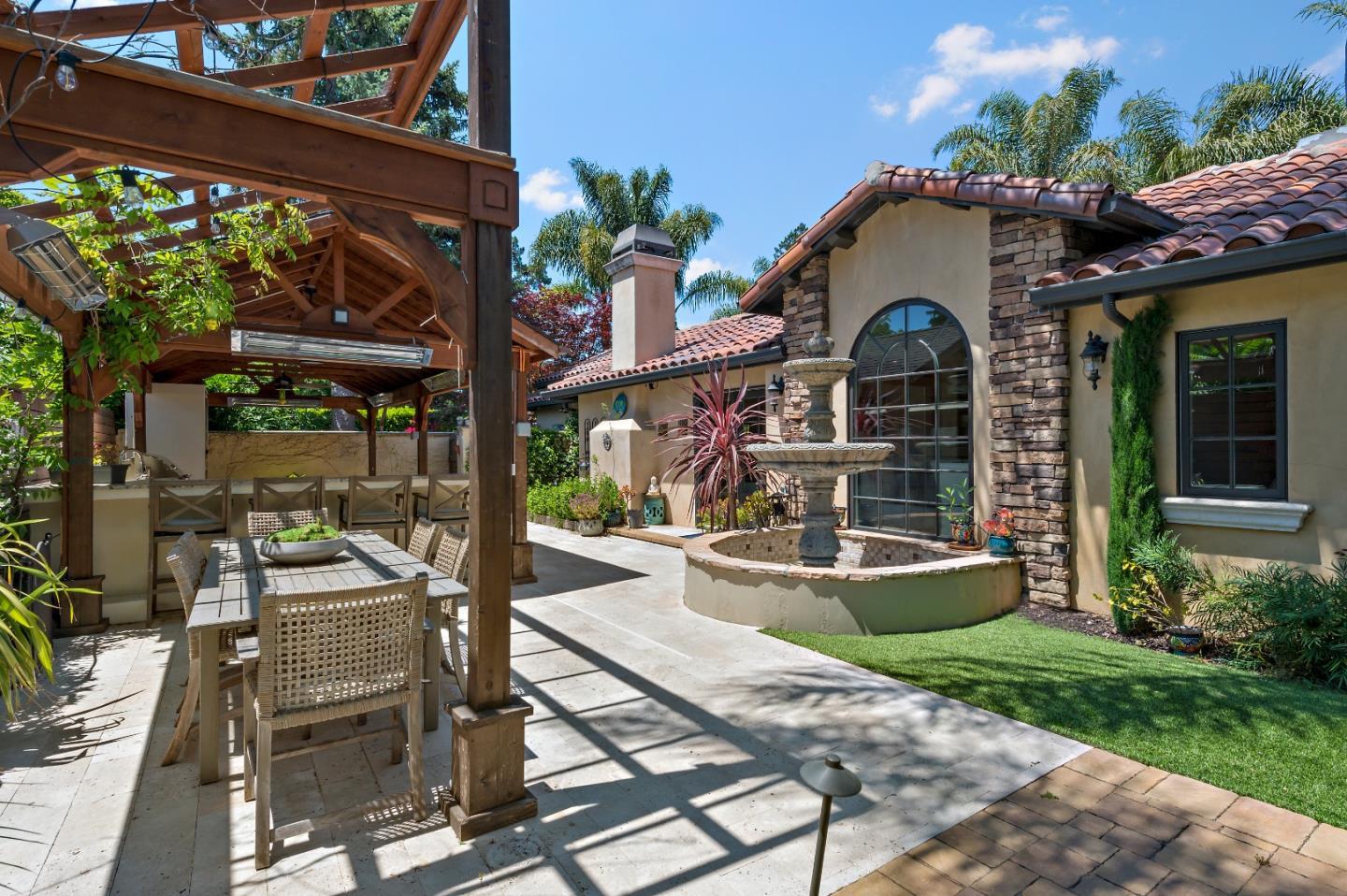 Detail Gallery Image 34 of 37 For 65 Fairfax Ave, Atherton,  CA 94027 - 4 Beds | 4/1 Baths