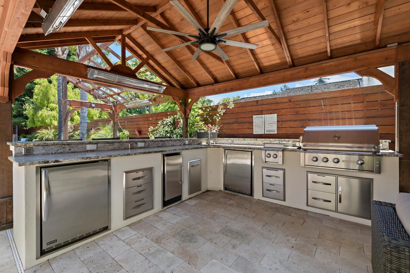 Detail Gallery Image 35 of 37 For 65 Fairfax Ave, Atherton,  CA 94027 - 4 Beds | 4/1 Baths