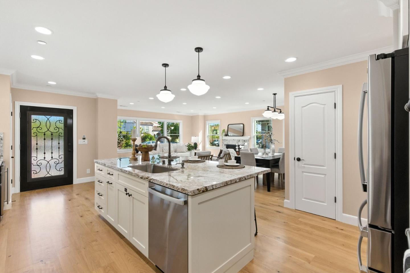 Detail Gallery Image 11 of 37 For 30 16th Ave, San Mateo,  CA 94402 - 5 Beds | 3/1 Baths