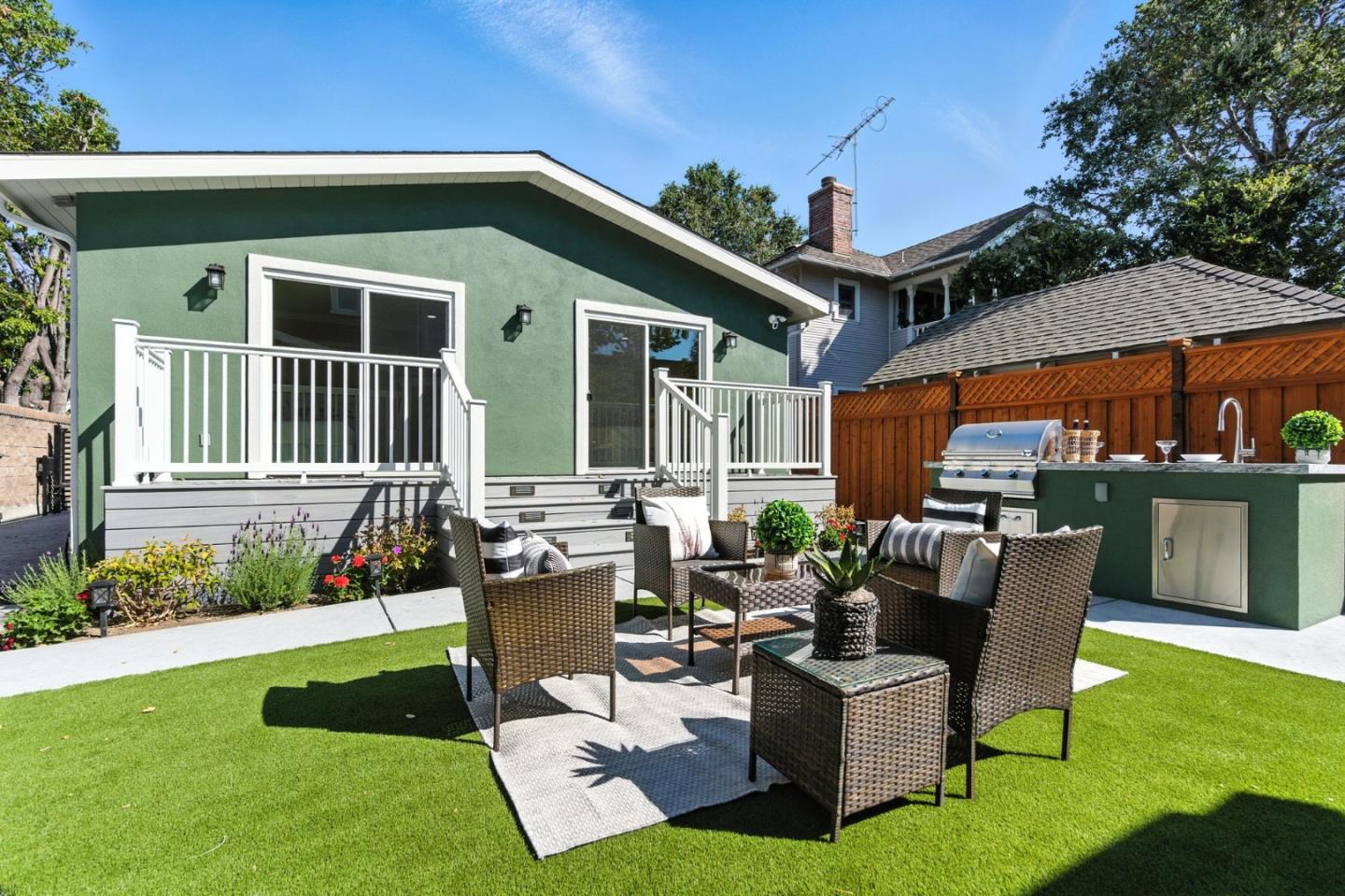 Detail Gallery Image 22 of 37 For 30 16th Ave, San Mateo,  CA 94402 - 5 Beds | 3/1 Baths