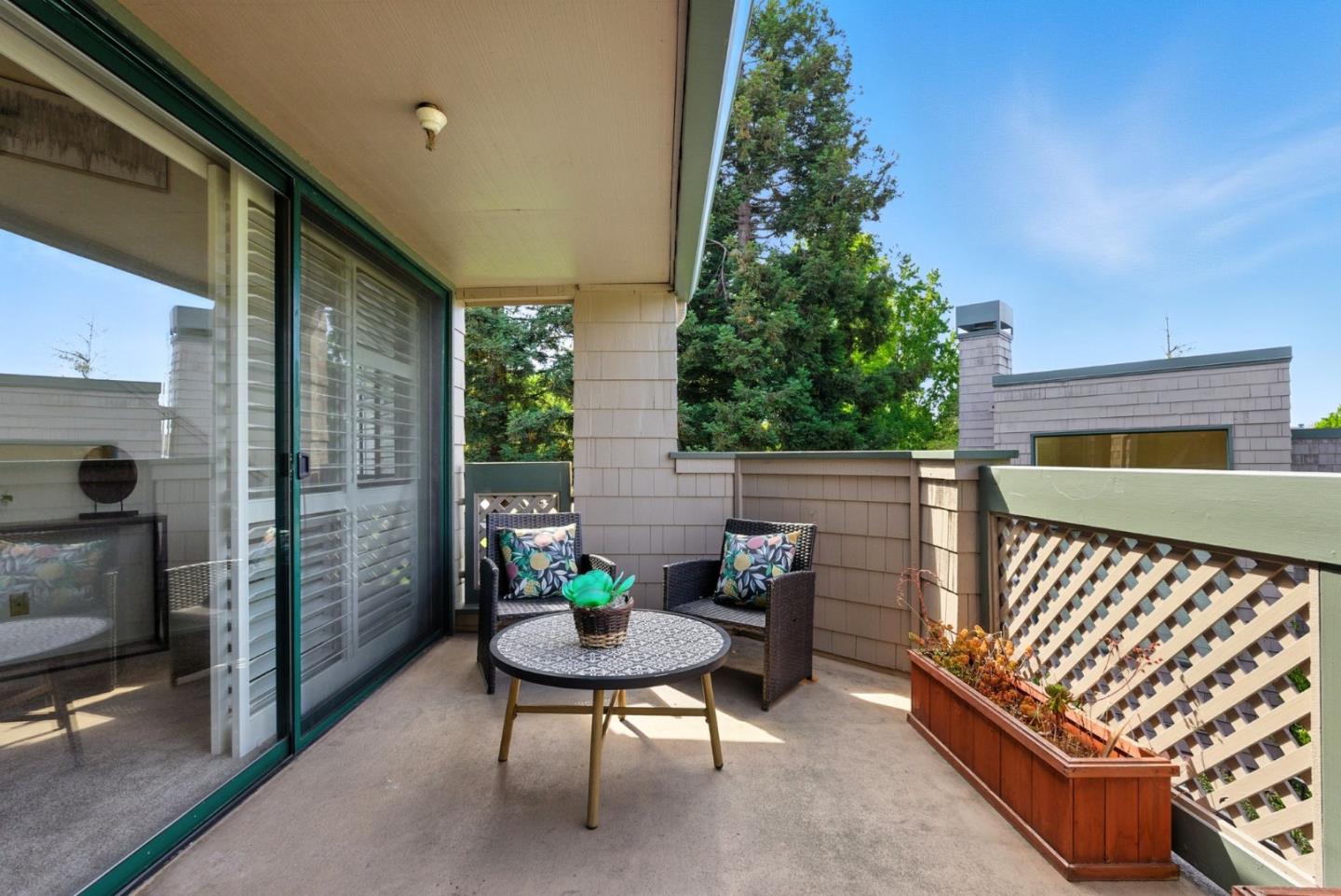 Detail Gallery Image 12 of 33 For 24 Pelican Ln, Redwood City,  CA 94065 - 2 Beds | 1 Baths