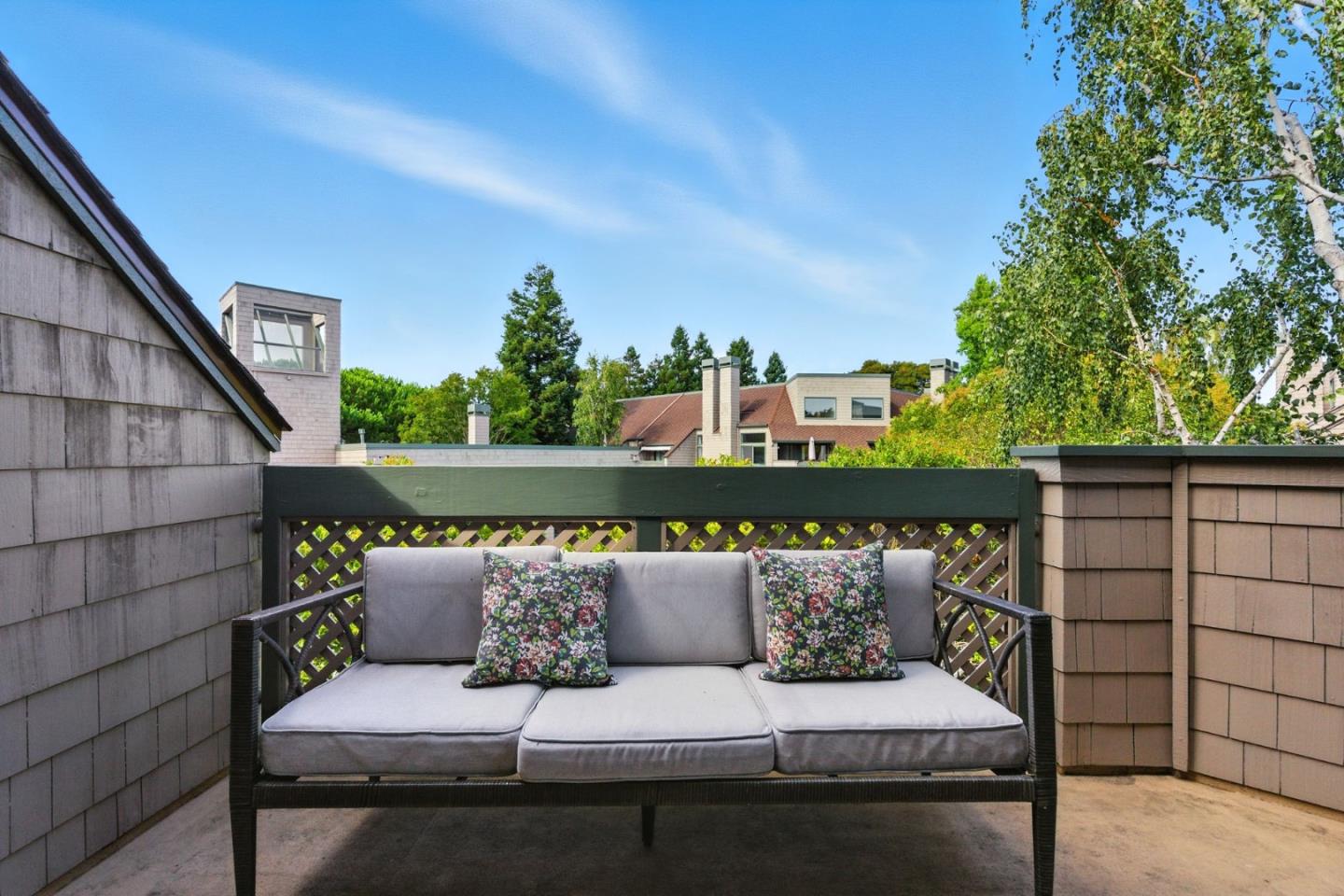 Detail Gallery Image 14 of 33 For 24 Pelican Ln, Redwood City,  CA 94065 - 2 Beds | 1 Baths