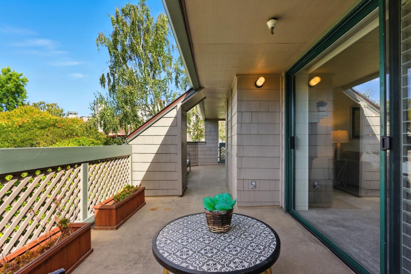 Detail Gallery Image 15 of 33 For 24 Pelican Ln, Redwood City,  CA 94065 - 2 Beds | 1 Baths