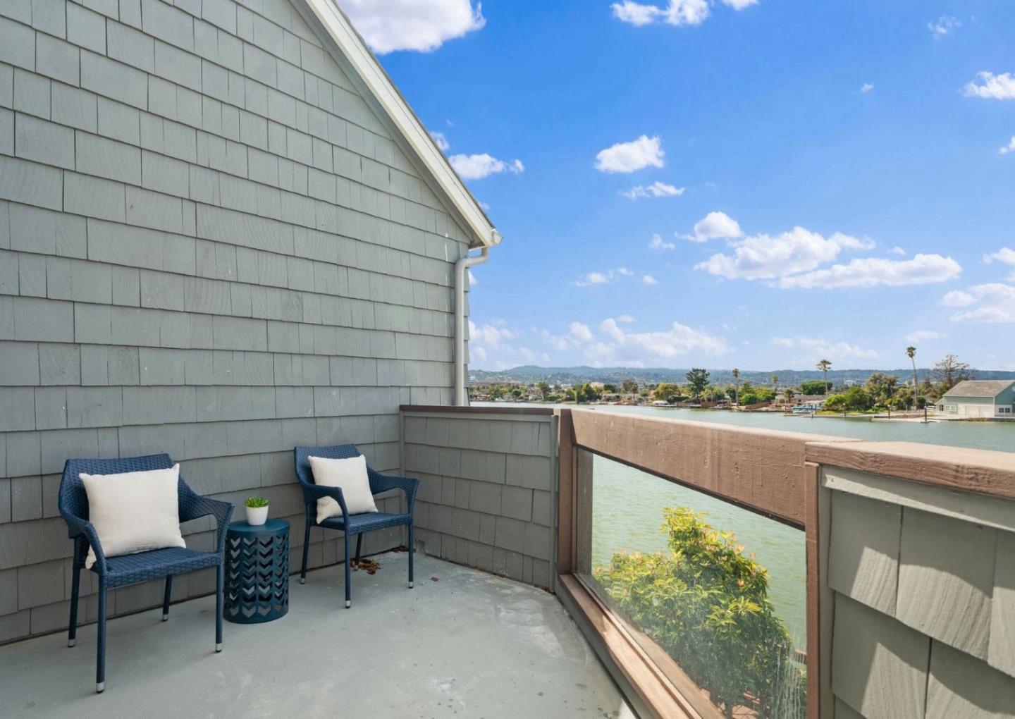 Detail Gallery Image 17 of 26 For 878 Wharfside Rd, San Mateo,  CA 94404 - 2 Beds | 2 Baths