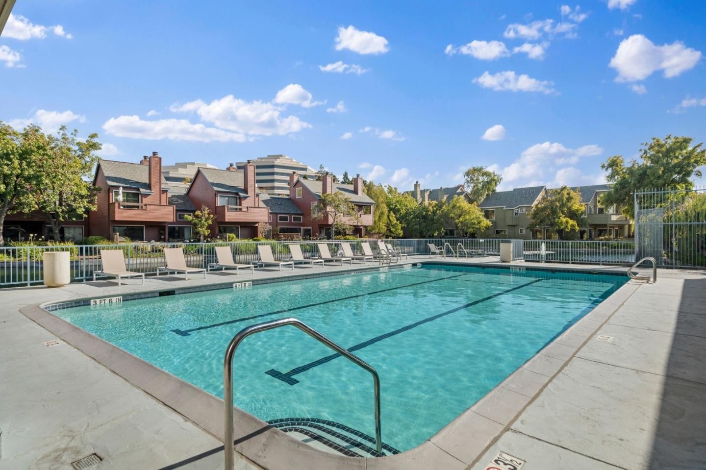 Detail Gallery Image 18 of 26 For 878 Wharfside Rd, San Mateo,  CA 94404 - 2 Beds | 2 Baths