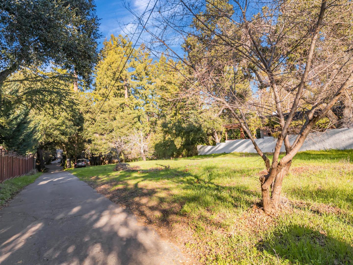 Detail Gallery Image 9 of 18 For Saratoga Ave, Saratoga,  CA 95070 - – Beds | – Baths