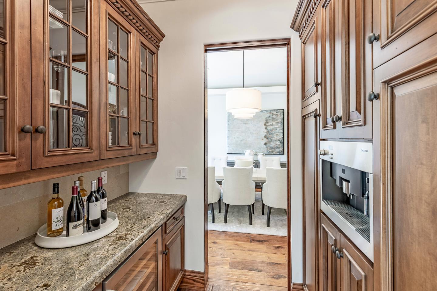 Detail Gallery Image 16 of 57 For 8 Reyna Pl, Menlo Park,  CA 94025 - 5 Beds | 4/3 Baths