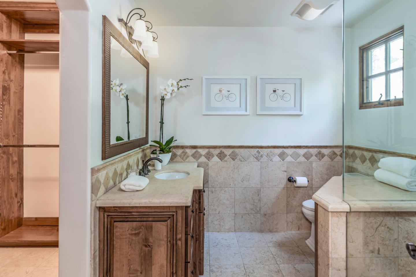 Detail Gallery Image 37 of 57 For 8 Reyna Pl, Menlo Park,  CA 94025 - 5 Beds | 4/3 Baths