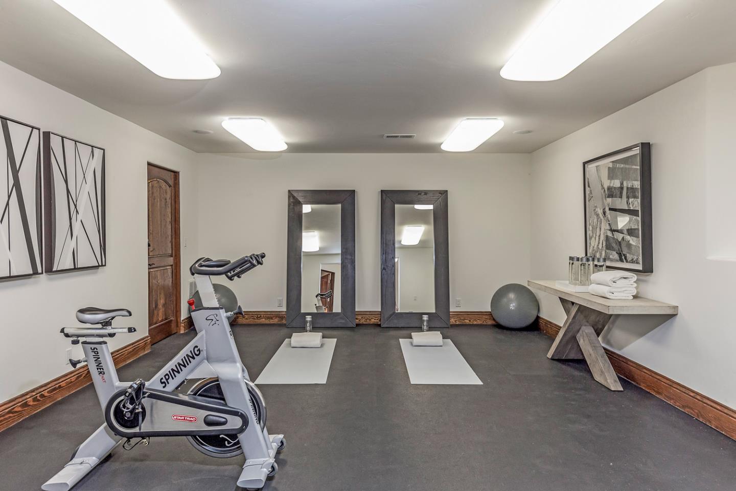 Detail Gallery Image 42 of 57 For 8 Reyna Pl, Menlo Park,  CA 94025 - 5 Beds | 4/3 Baths