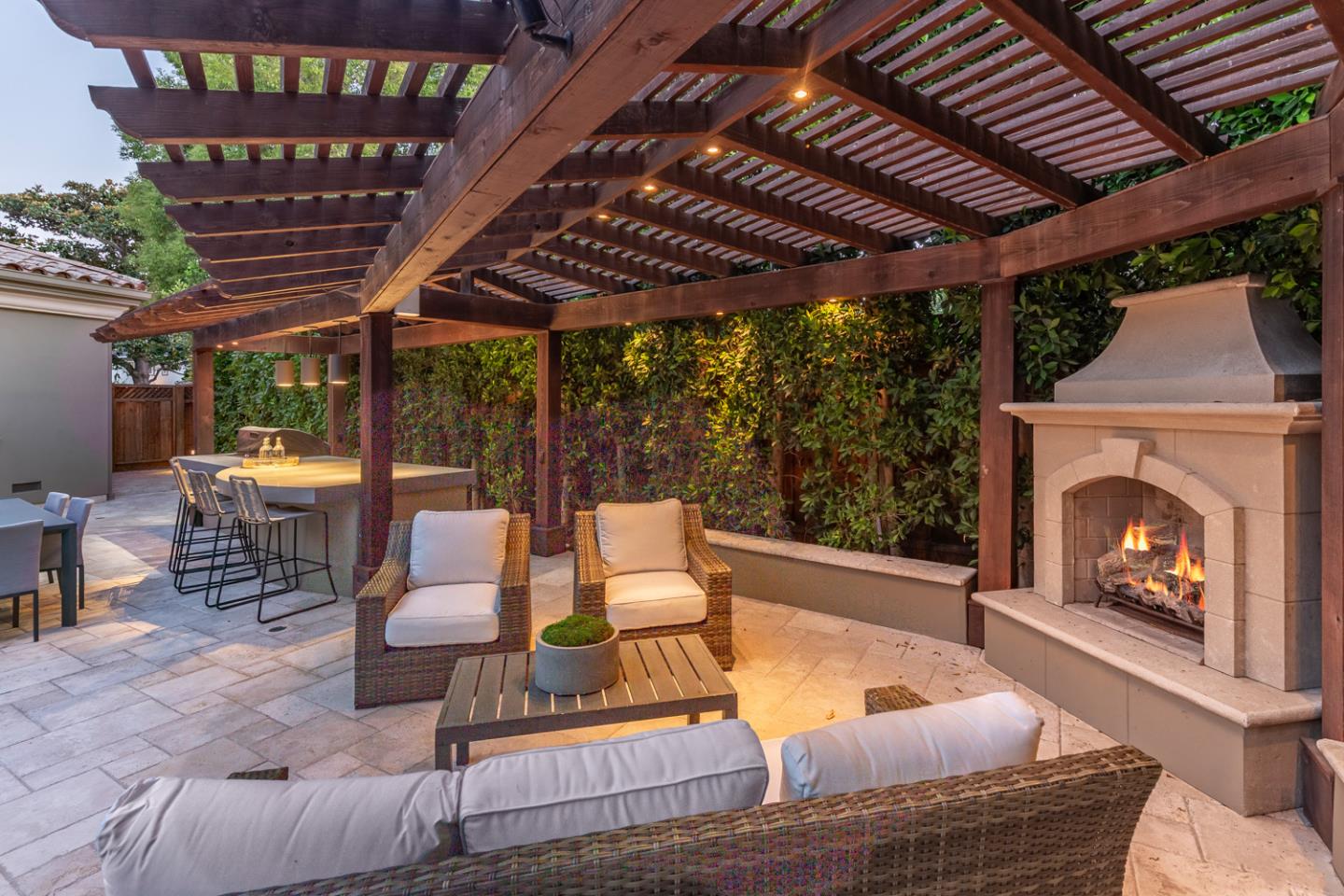 Detail Gallery Image 50 of 57 For 8 Reyna Pl, Menlo Park,  CA 94025 - 5 Beds | 4/3 Baths
