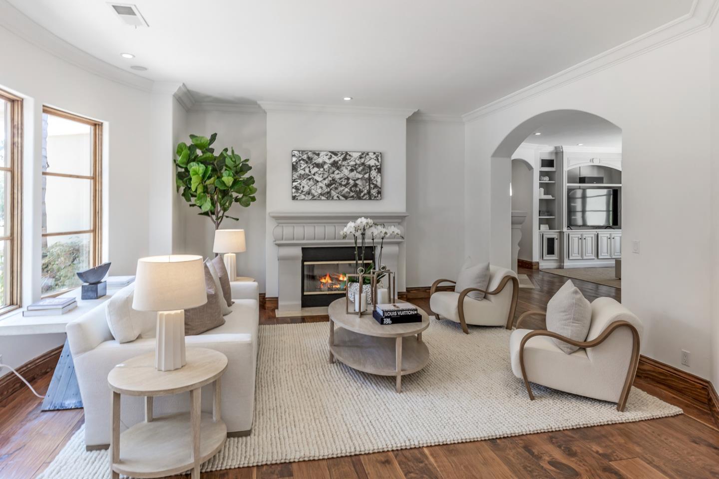 Detail Gallery Image 7 of 57 For 8 Reyna Pl, Menlo Park,  CA 94025 - 5 Beds | 4/3 Baths