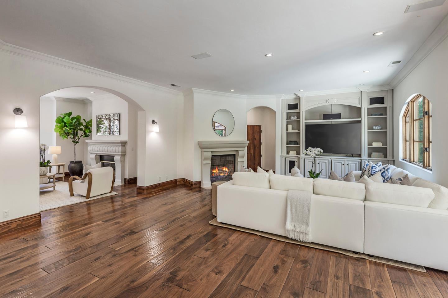 Detail Gallery Image 8 of 57 For 8 Reyna Pl, Menlo Park,  CA 94025 - 5 Beds | 4/3 Baths