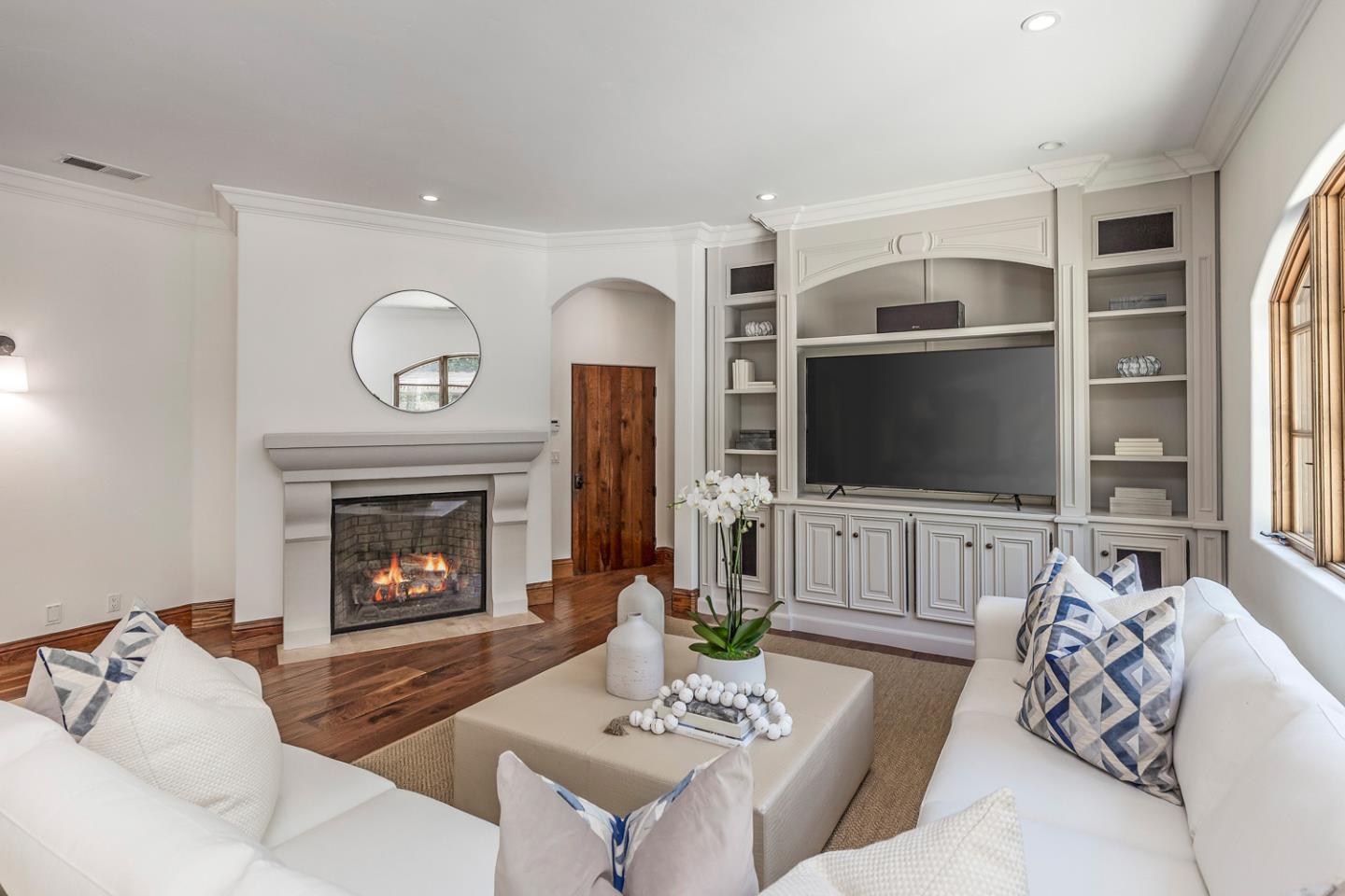 Detail Gallery Image 9 of 57 For 8 Reyna Pl, Menlo Park,  CA 94025 - 5 Beds | 4/3 Baths
