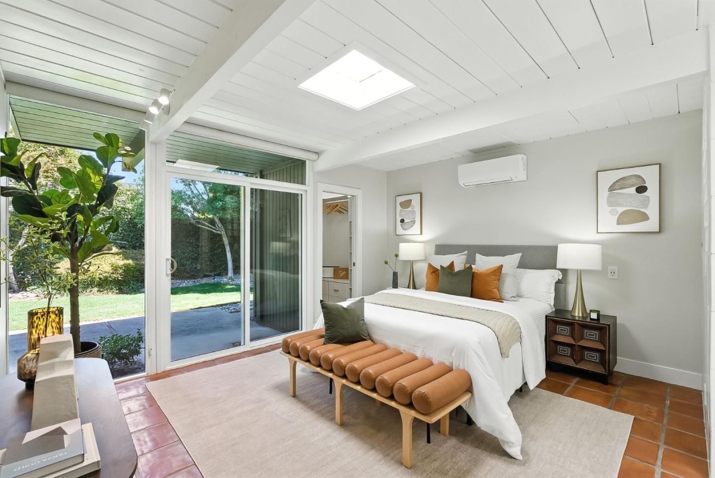 Detail Gallery Image 10 of 15 For 1665 Fairorchard Ave, San Jose,  CA 95125 - 4 Beds | 2 Baths