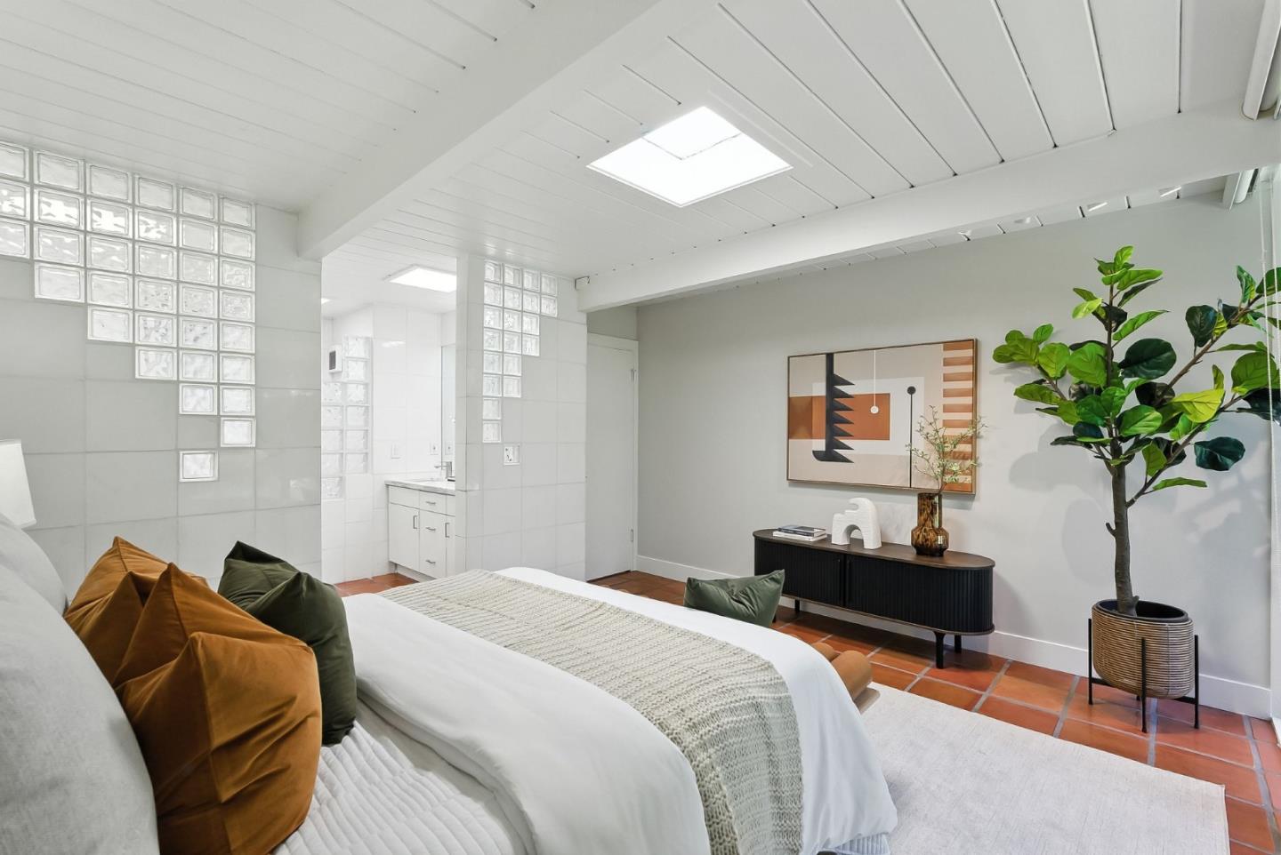 Detail Gallery Image 11 of 15 For 1665 Fairorchard Ave, San Jose,  CA 95125 - 4 Beds | 2 Baths