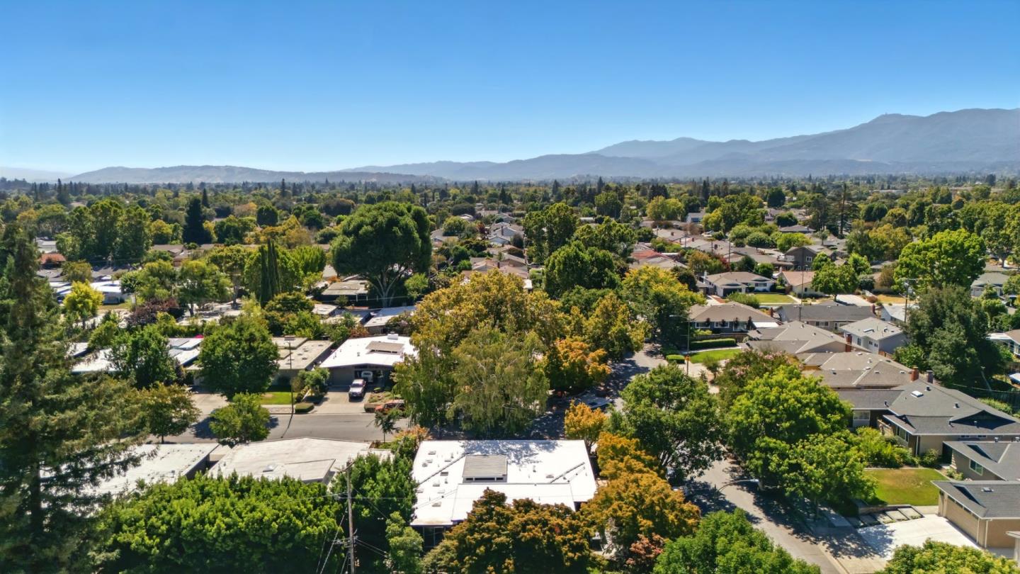 Detail Gallery Image 15 of 15 For 1665 Fairorchard Ave, San Jose,  CA 95125 - 4 Beds | 2 Baths