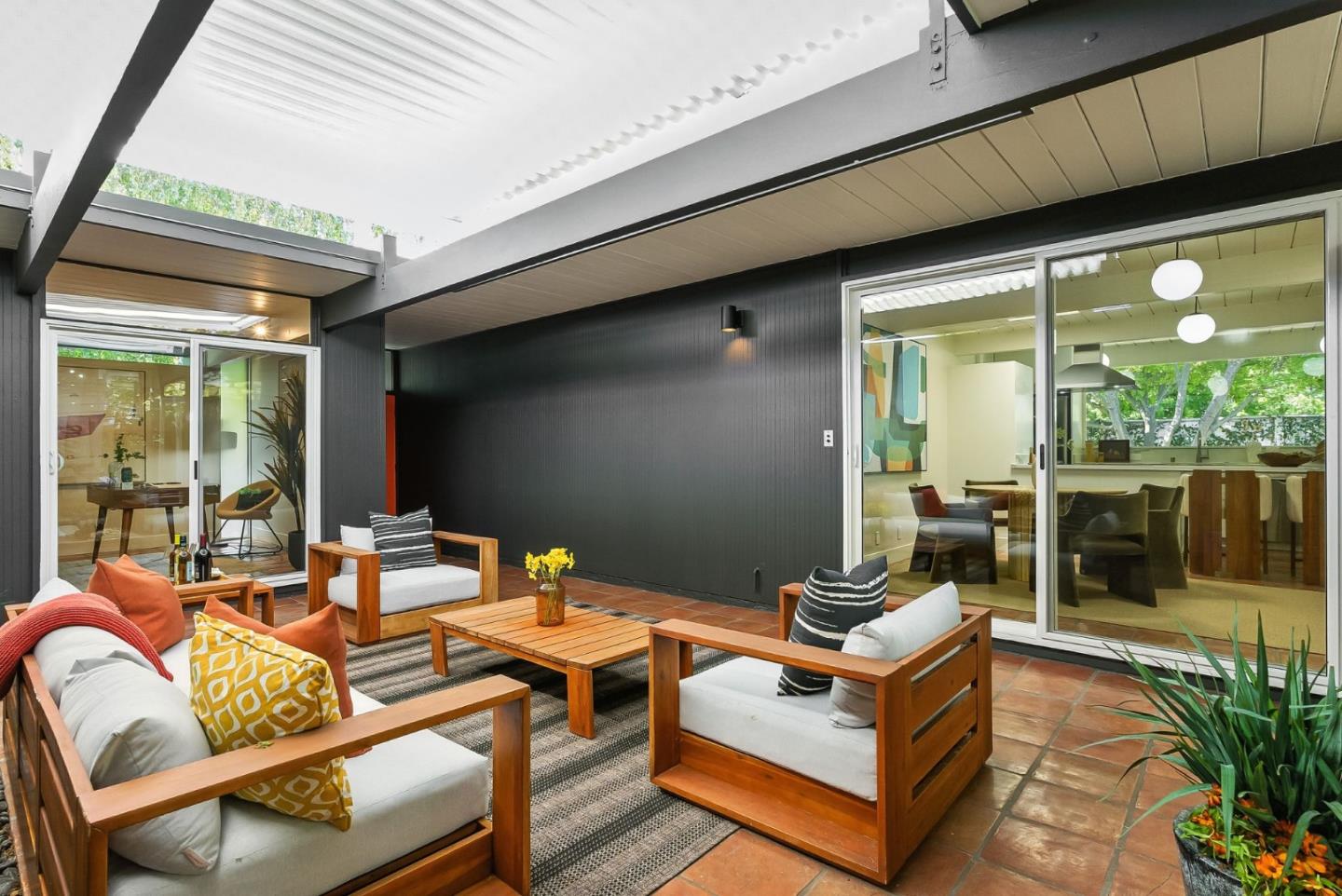 Detail Gallery Image 4 of 15 For 1665 Fairorchard Ave, San Jose,  CA 95125 - 4 Beds | 2 Baths