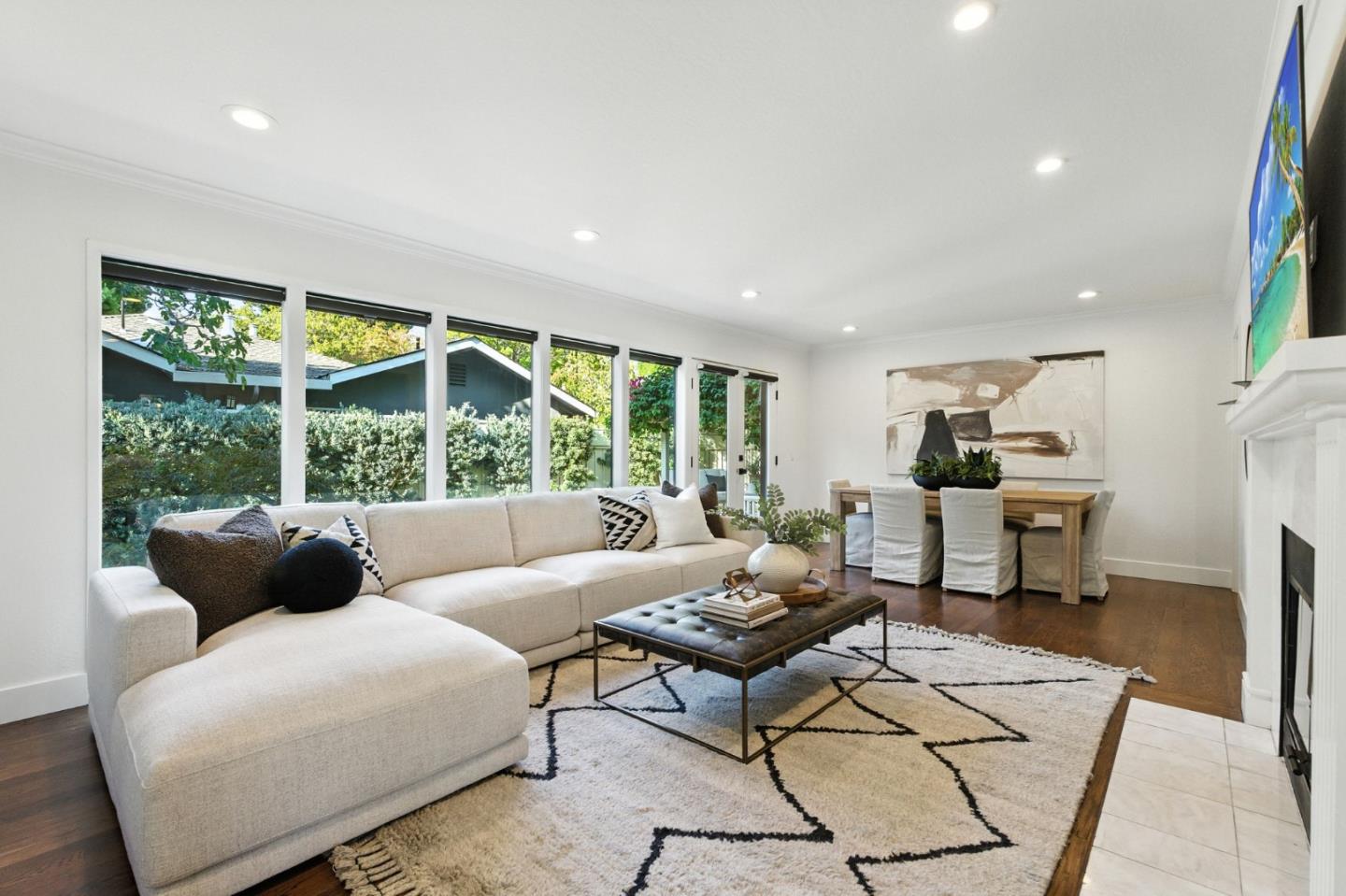 Detail Gallery Image 3 of 35 For 255 Robin Way, Menlo Park,  CA 94025 - 4 Beds | 2 Baths