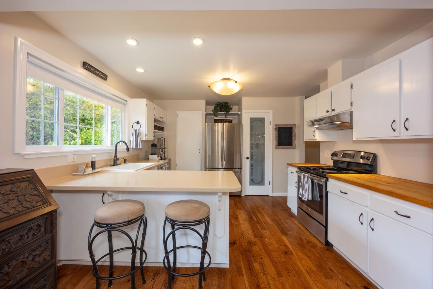 Detail Gallery Image 10 of 33 For 1047 Acacia St, Montara,  CA 94037 - 3 Beds | 2 Baths