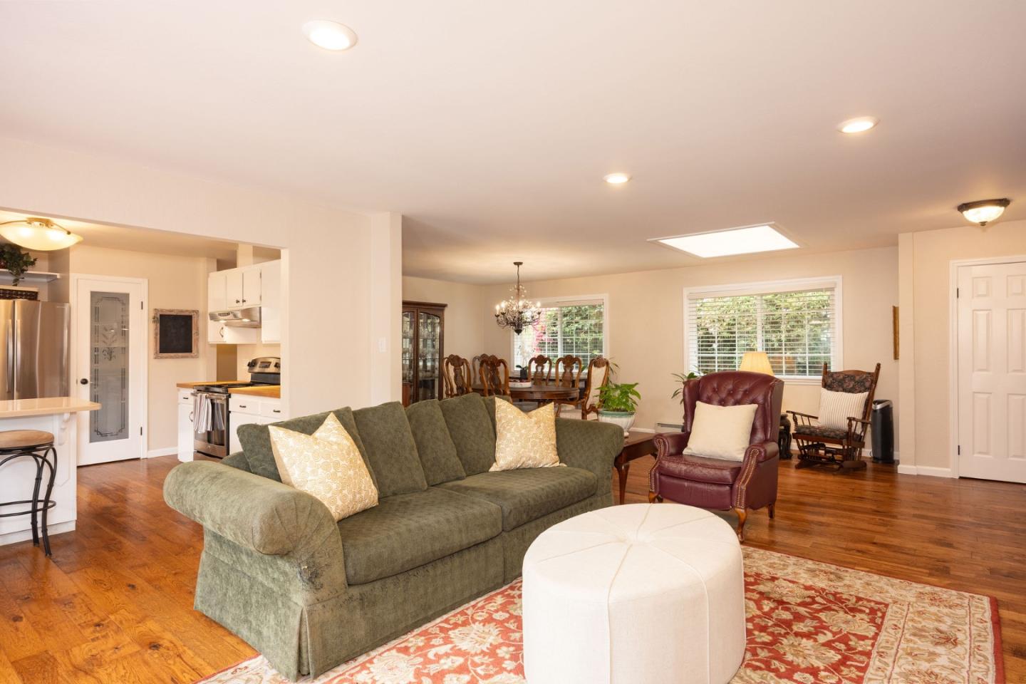 Detail Gallery Image 5 of 33 For 1047 Acacia St, Montara,  CA 94037 - 3 Beds | 2 Baths