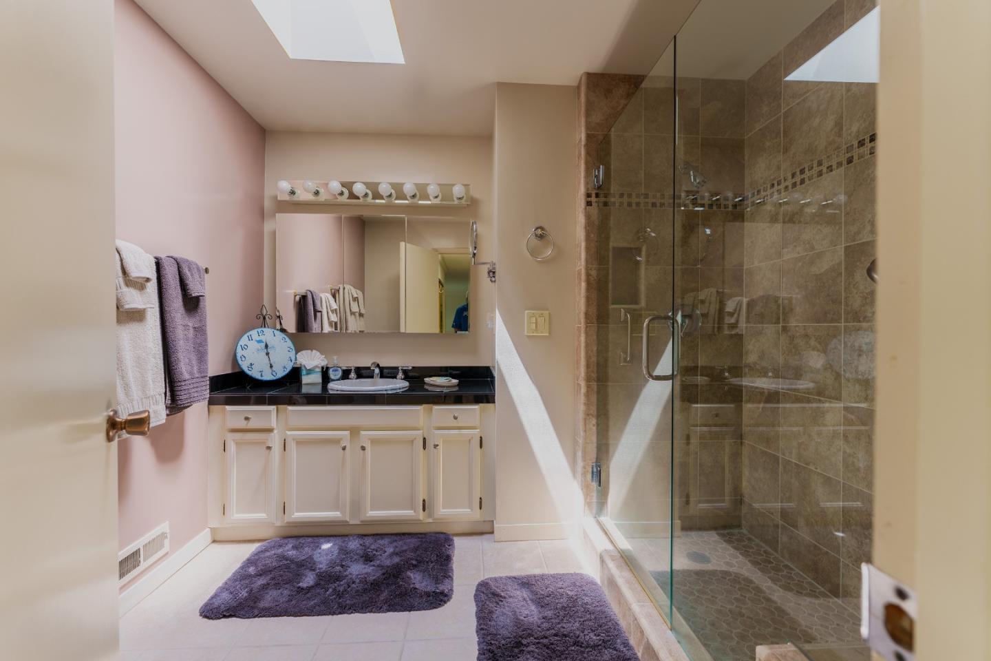 Detail Gallery Image 19 of 31 For 23799 Monterey-Salinas Hwy #18,  Salinas,  CA 93908 - 2 Beds | 2 Baths