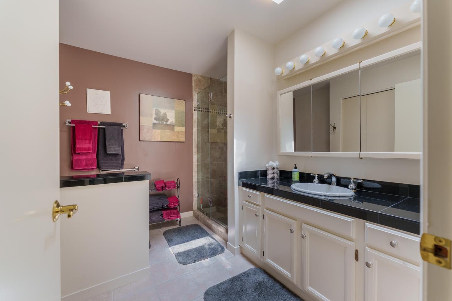 Detail Gallery Image 23 of 31 For 23799 Monterey-Salinas Hwy #18,  Salinas,  CA 93908 - 2 Beds | 2 Baths