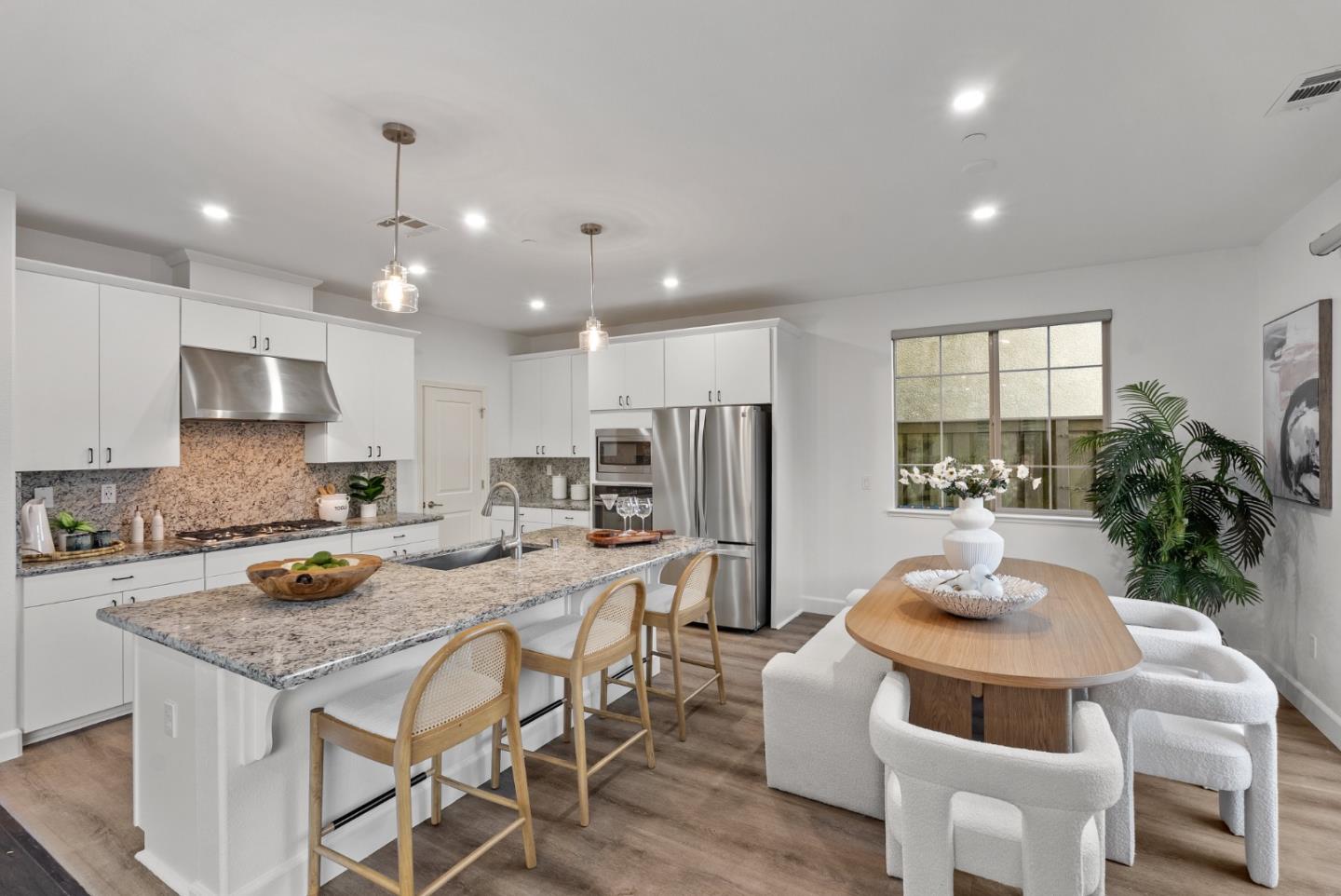 Detail Gallery Image 16 of 61 For 355 Crestview Cir, Daly City,  CA 94015 - 5 Beds | 3 Baths