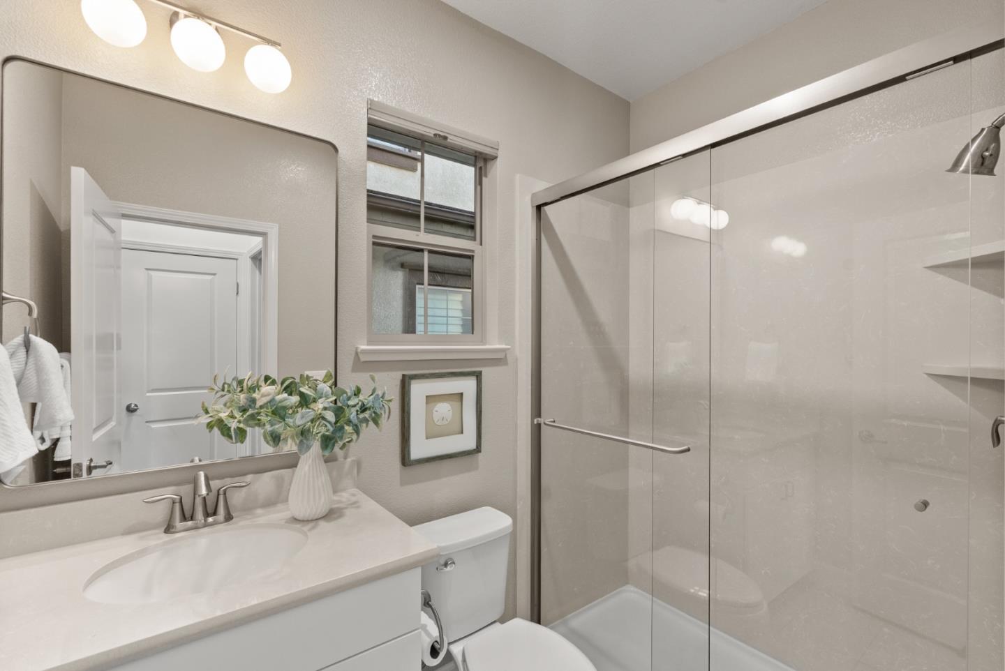 Detail Gallery Image 23 of 61 For 355 Crestview Cir, Daly City,  CA 94015 - 5 Beds | 3 Baths