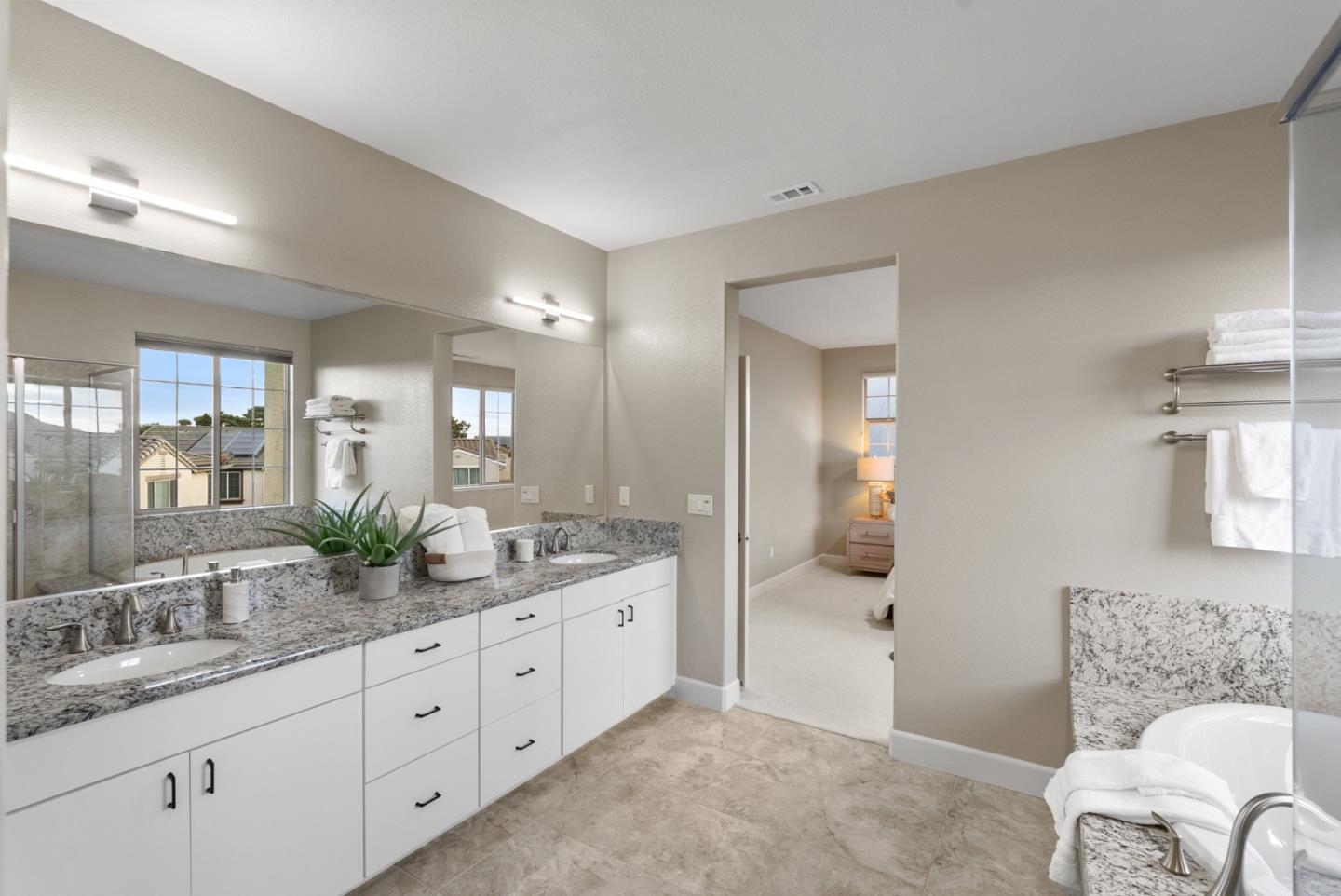 Detail Gallery Image 30 of 61 For 355 Crestview Cir, Daly City,  CA 94015 - 5 Beds | 3 Baths