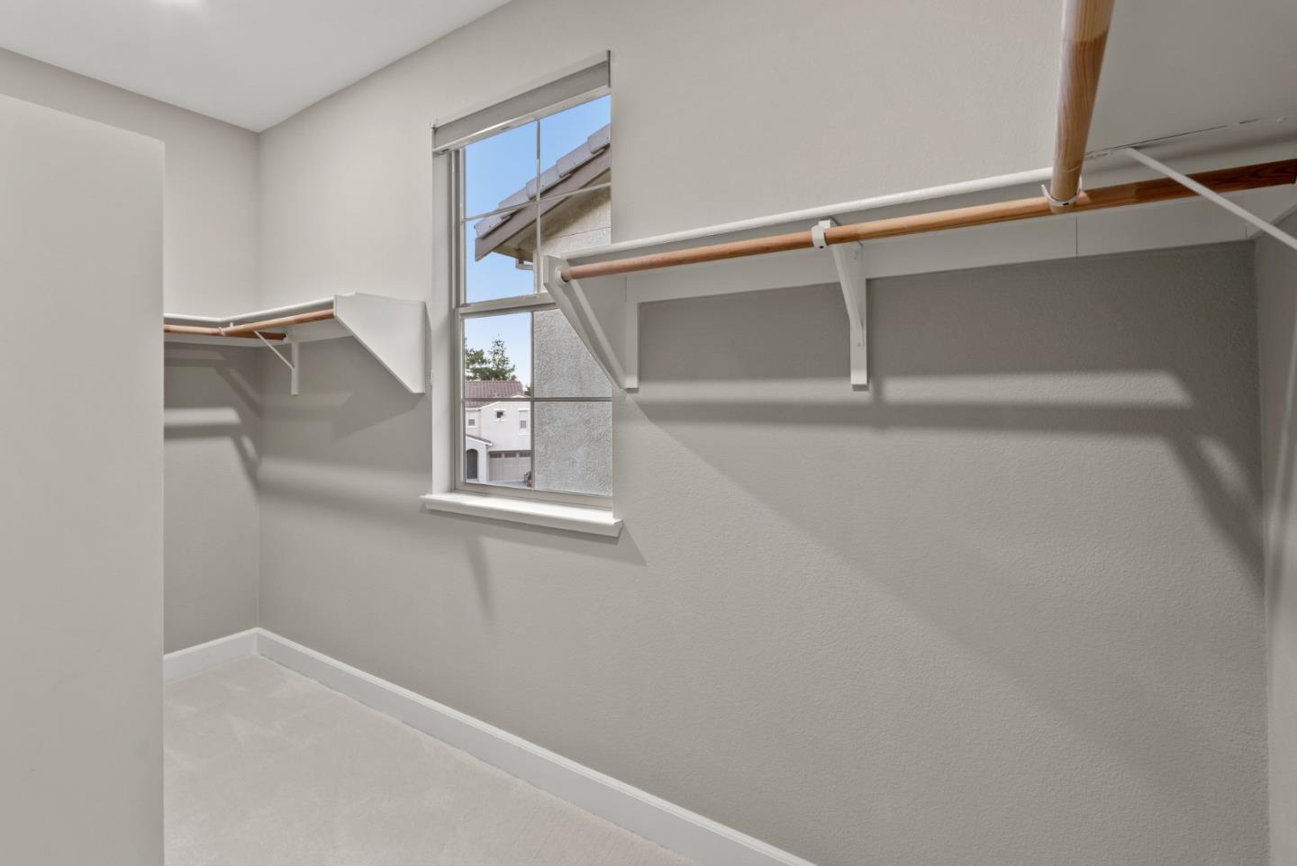 Detail Gallery Image 32 of 61 For 355 Crestview Cir, Daly City,  CA 94015 - 5 Beds | 3 Baths