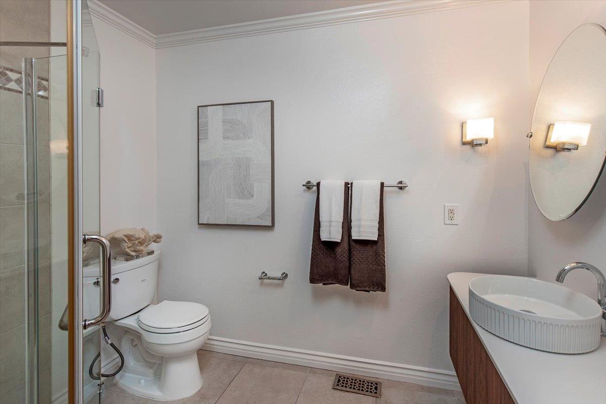 Detail Gallery Image 17 of 33 For 238 Hillview Ave, Redwood City,  CA 94062 - 4 Beds | 3 Baths