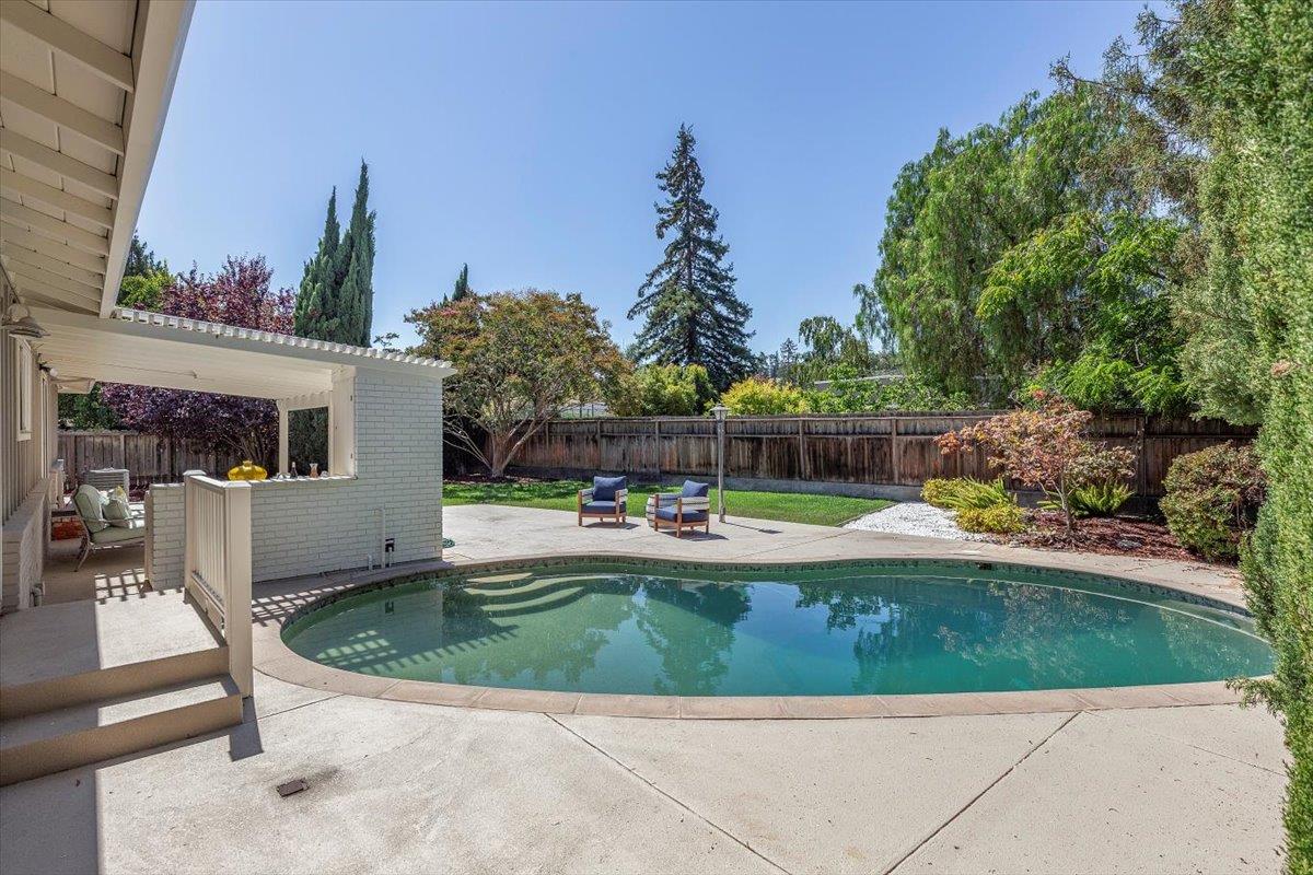 Detail Gallery Image 20 of 33 For 238 Hillview Ave, Redwood City,  CA 94062 - 4 Beds | 3 Baths