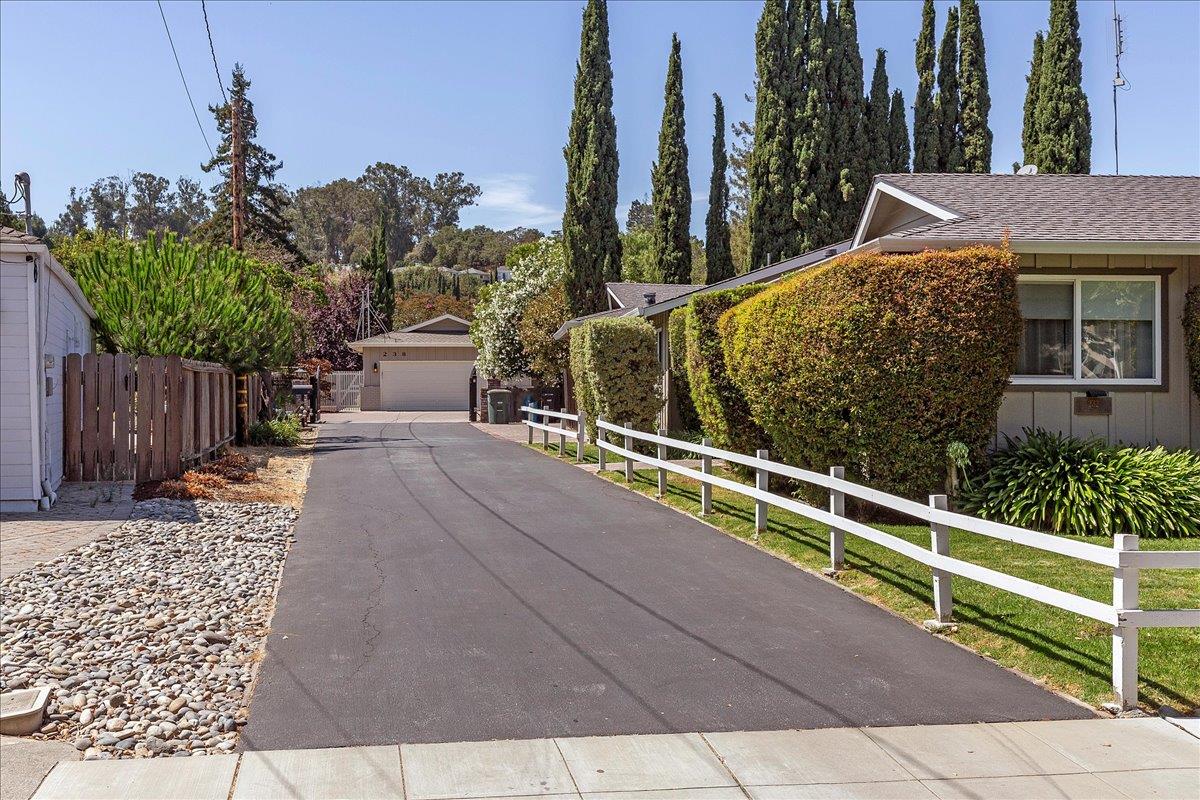 Detail Gallery Image 31 of 33 For 238 Hillview Ave, Redwood City,  CA 94062 - 4 Beds | 3 Baths