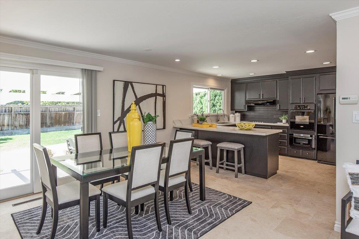 Detail Gallery Image 5 of 33 For 238 Hillview Ave, Redwood City,  CA 94062 - 4 Beds | 3 Baths