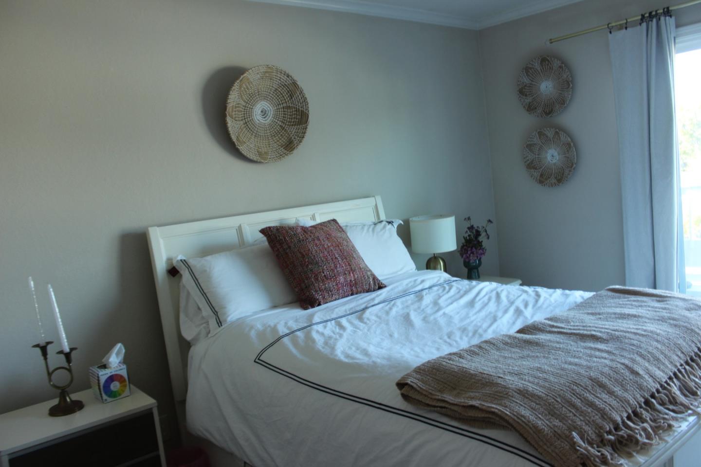 Detail Gallery Image 13 of 22 For 1041 Shoal Dr, San Mateo,  CA 94404 - 3 Beds | 2/1 Baths